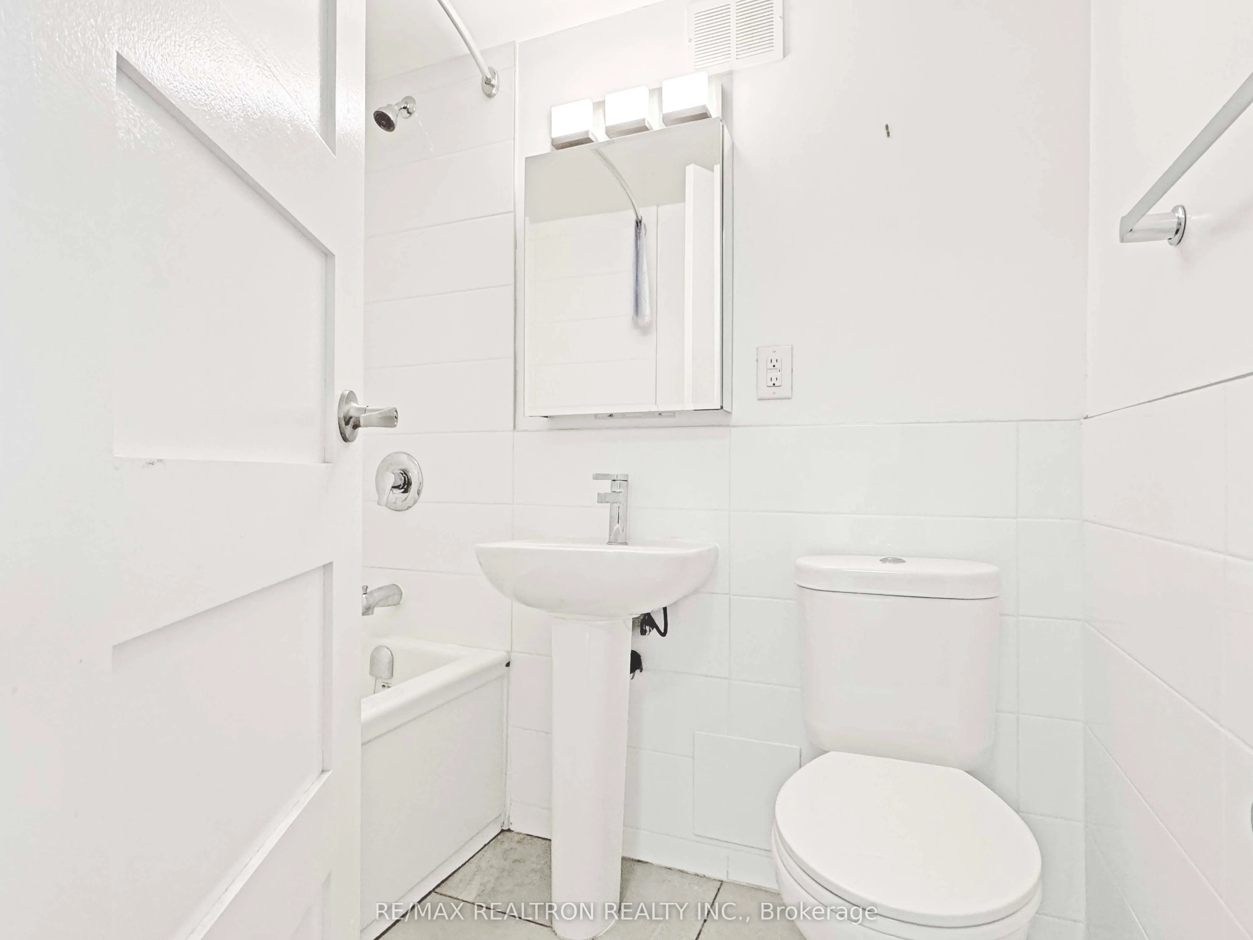 95 Lawton Boulevard, #404