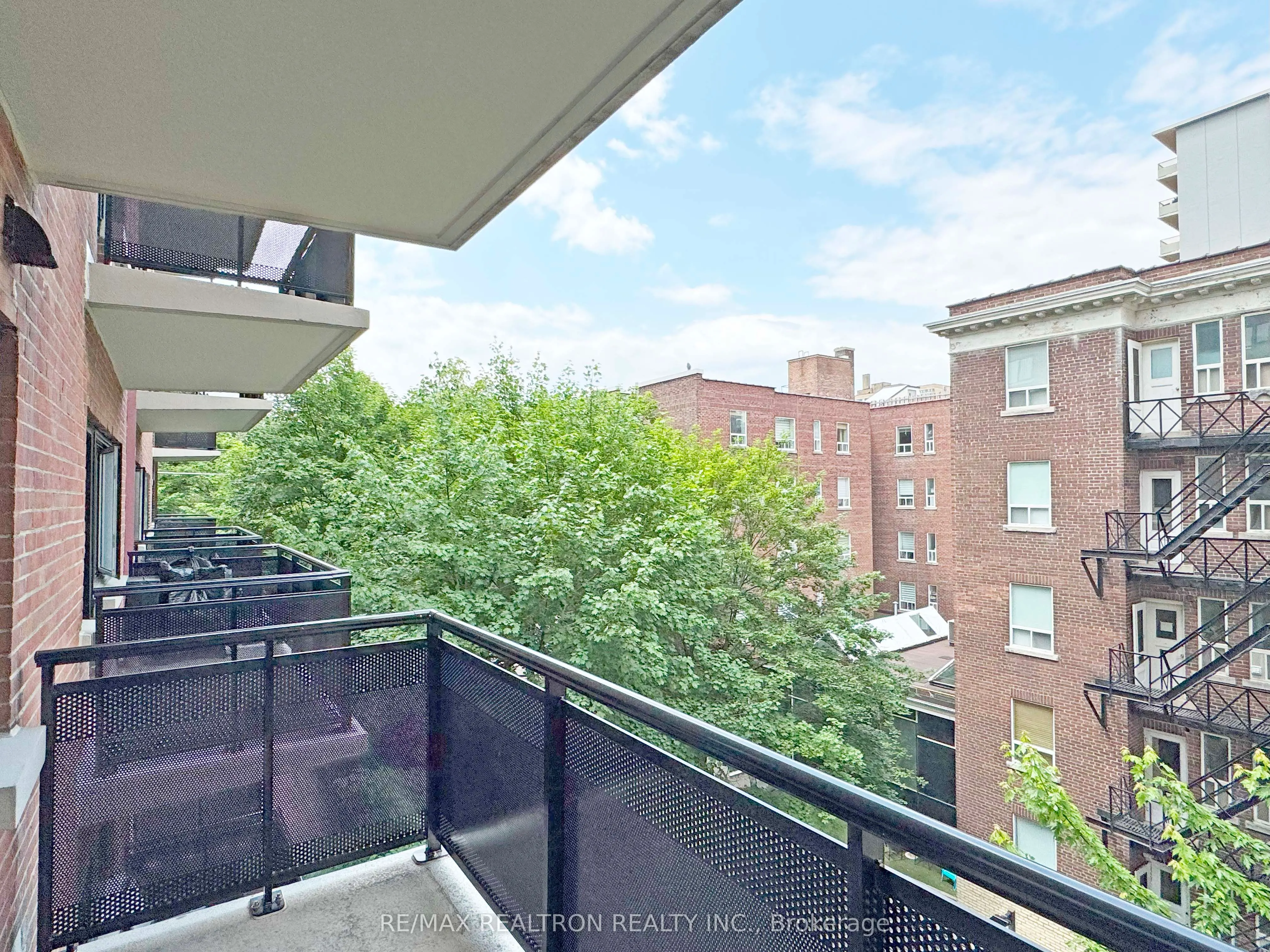 95 Lawton Boulevard, #404
