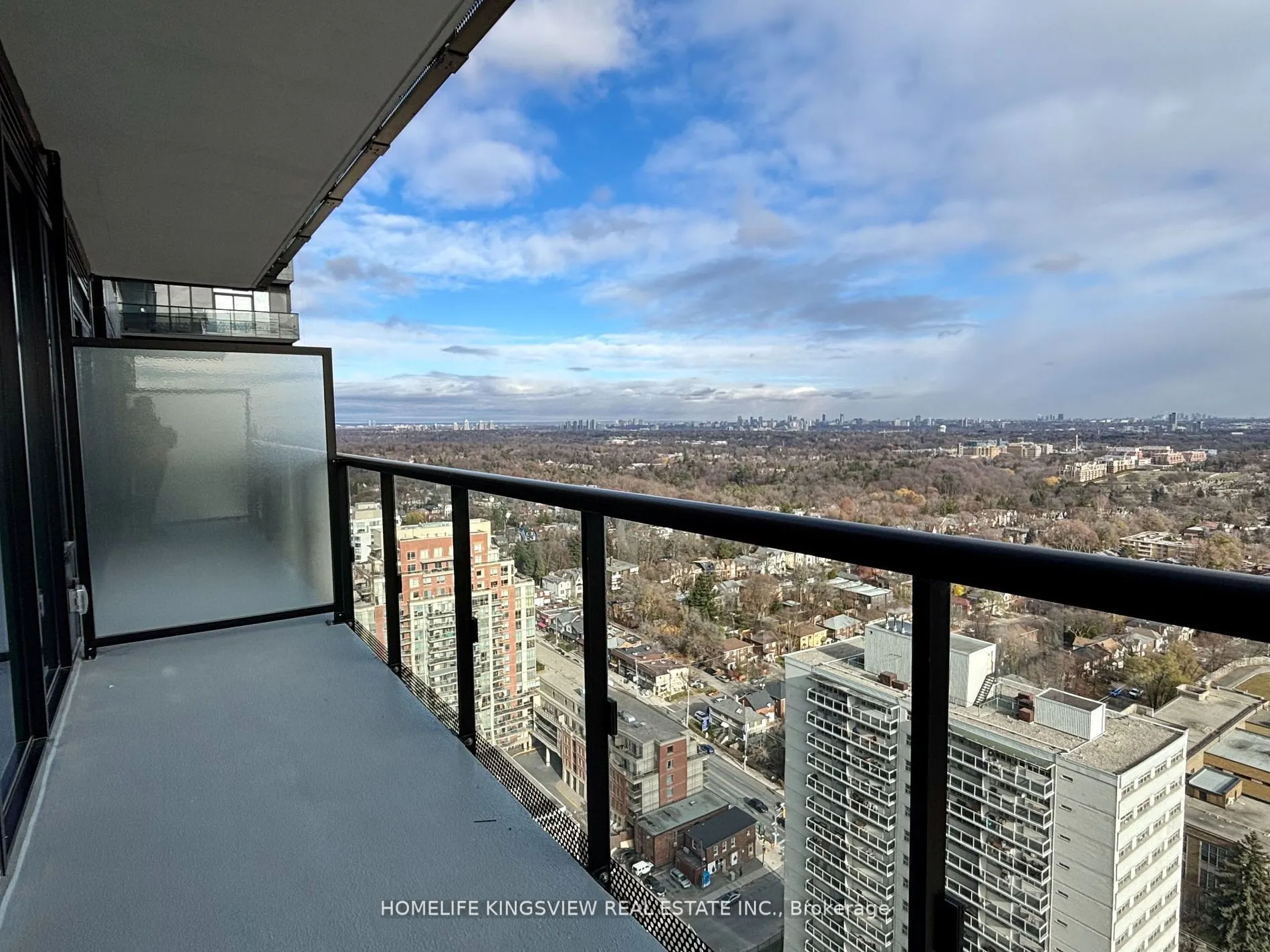127 Broadway Avenue, #2711