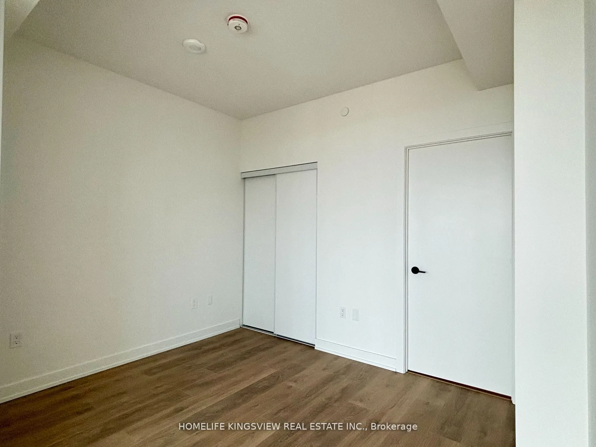 127 Broadway Avenue, #2711
