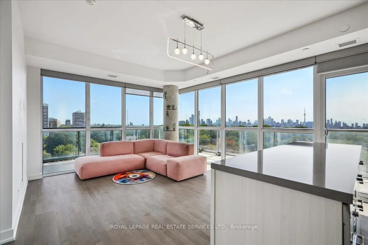 501 St Clair Avenue W, #905