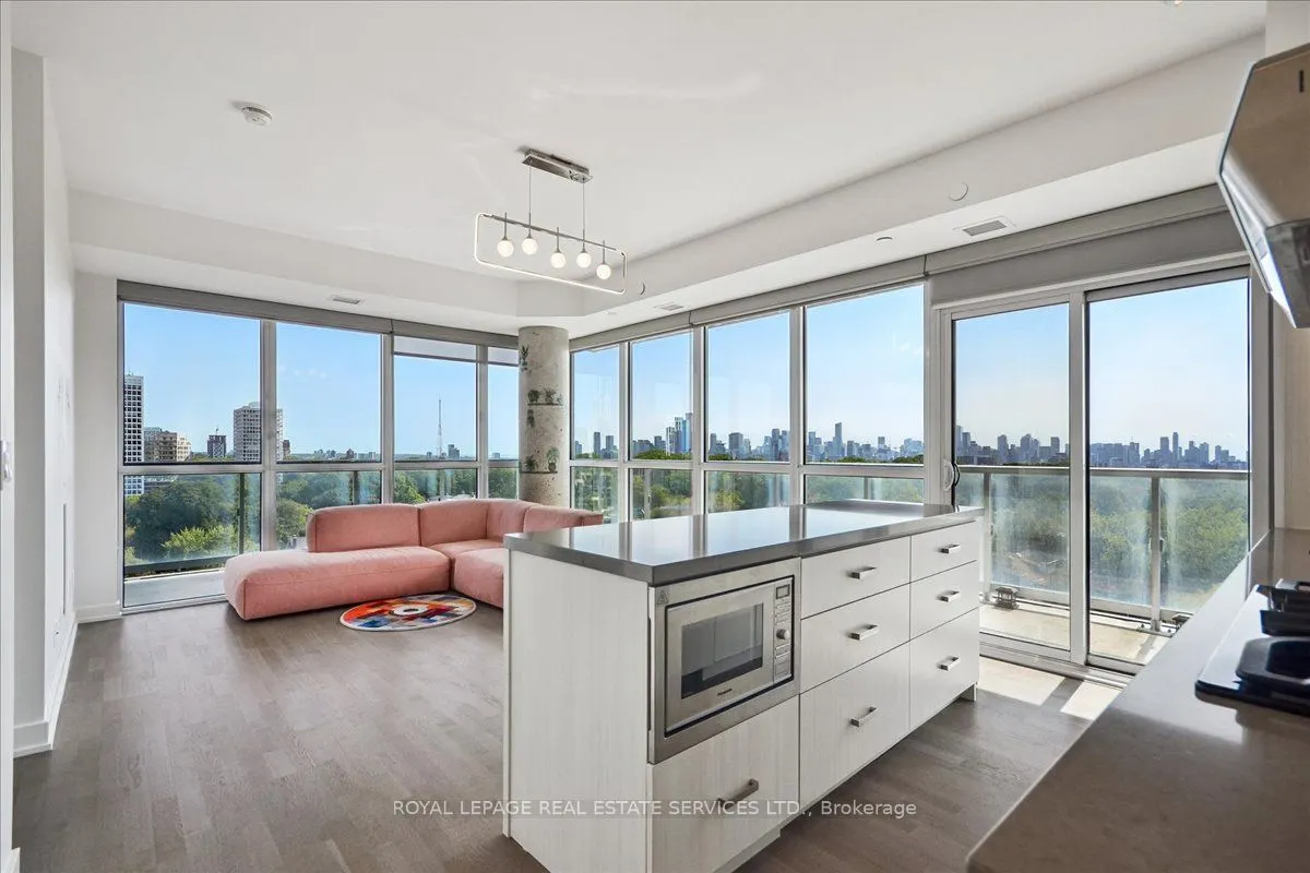 501 St Clair Avenue W, #905