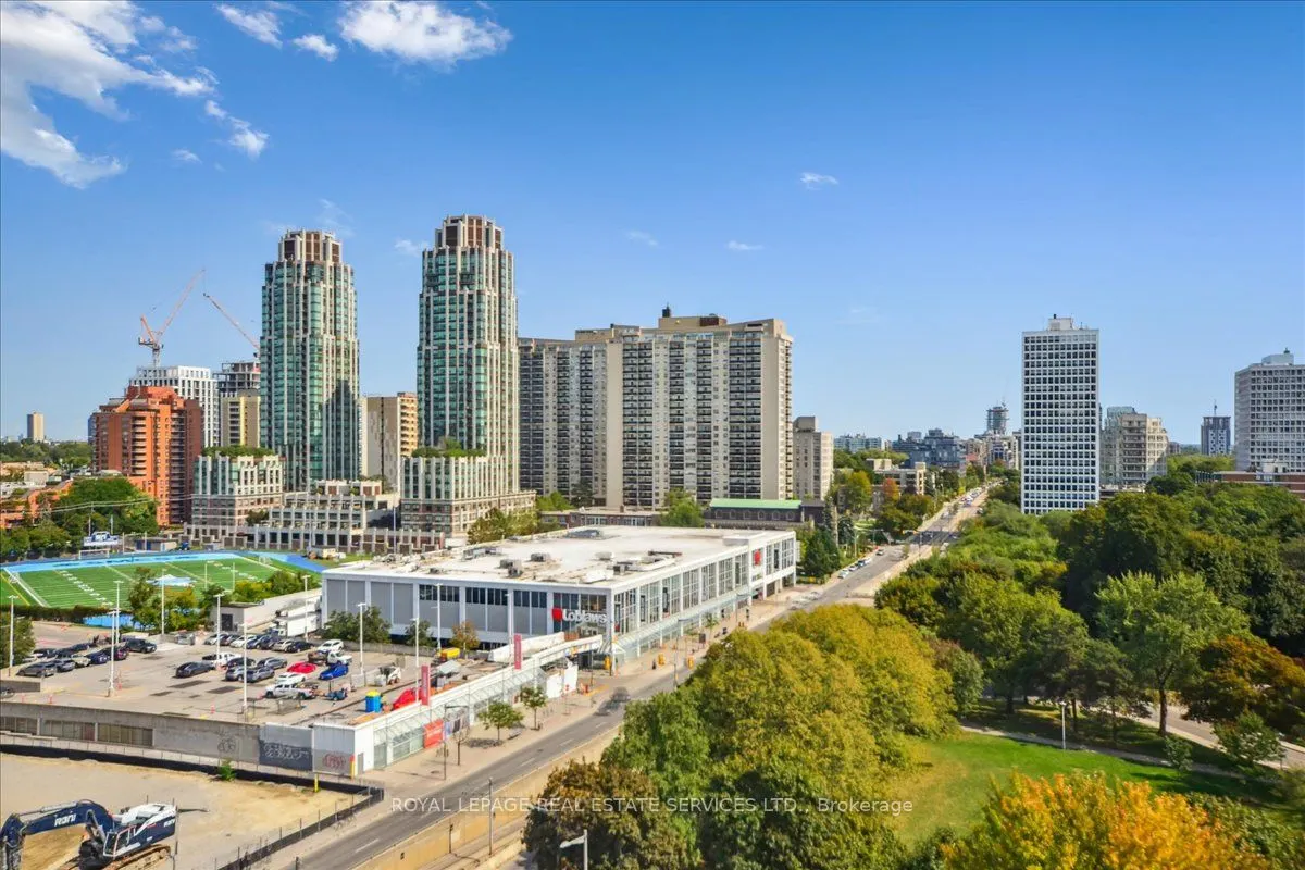501 St Clair Avenue W, #905