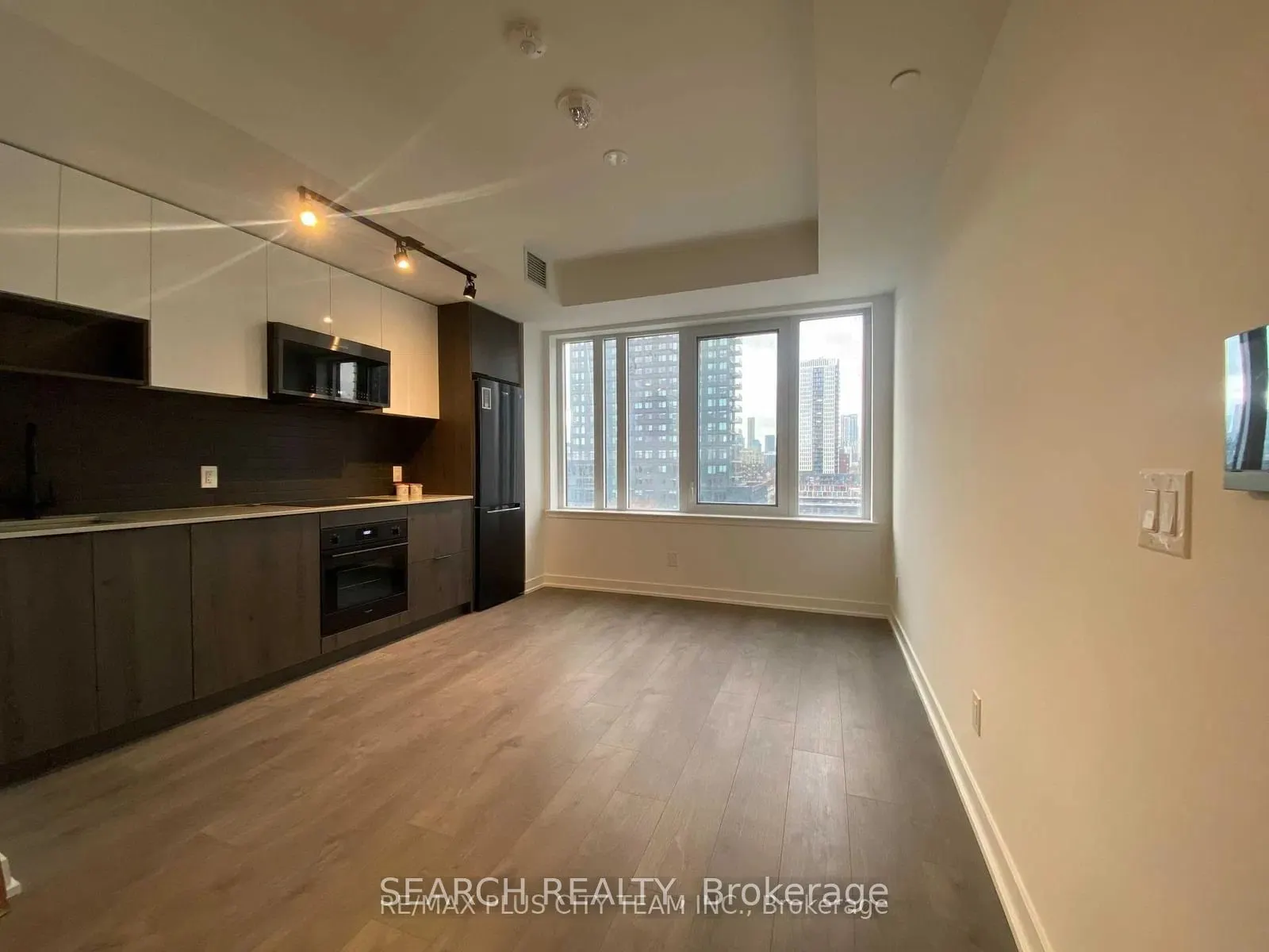 5 Defries Street, #719