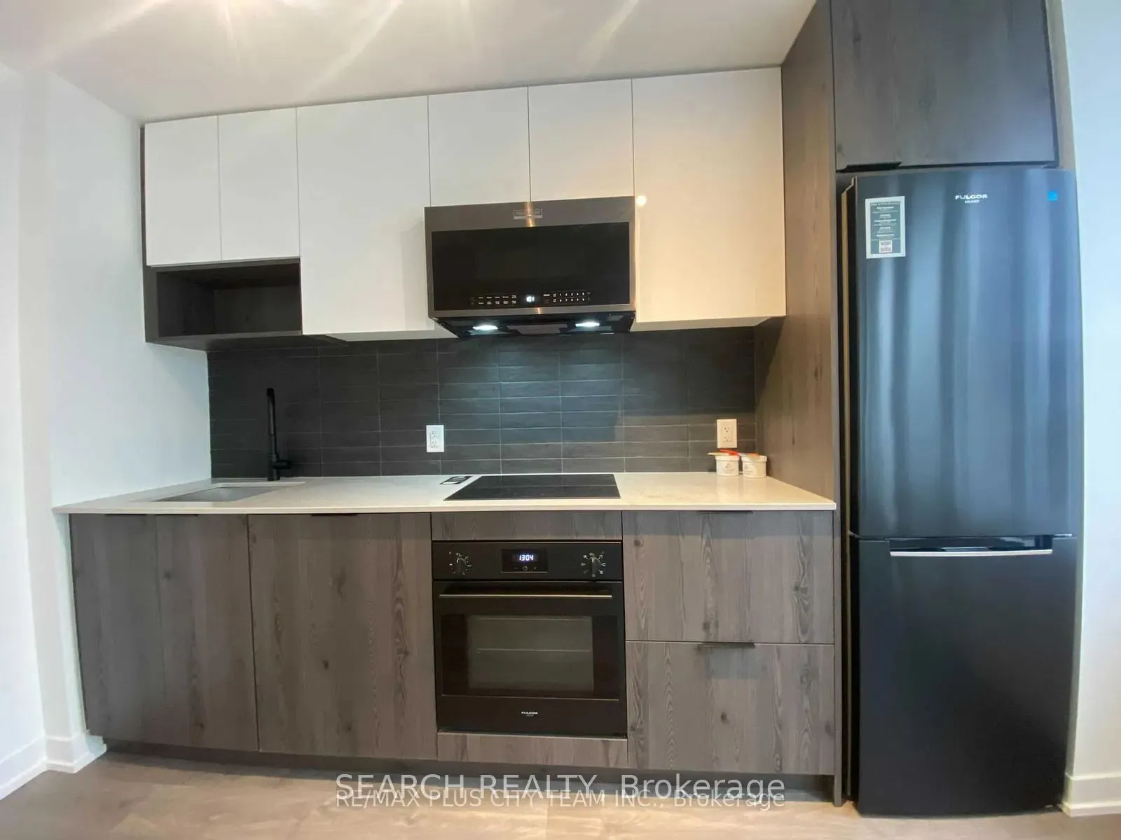 5 Defries Street, #719