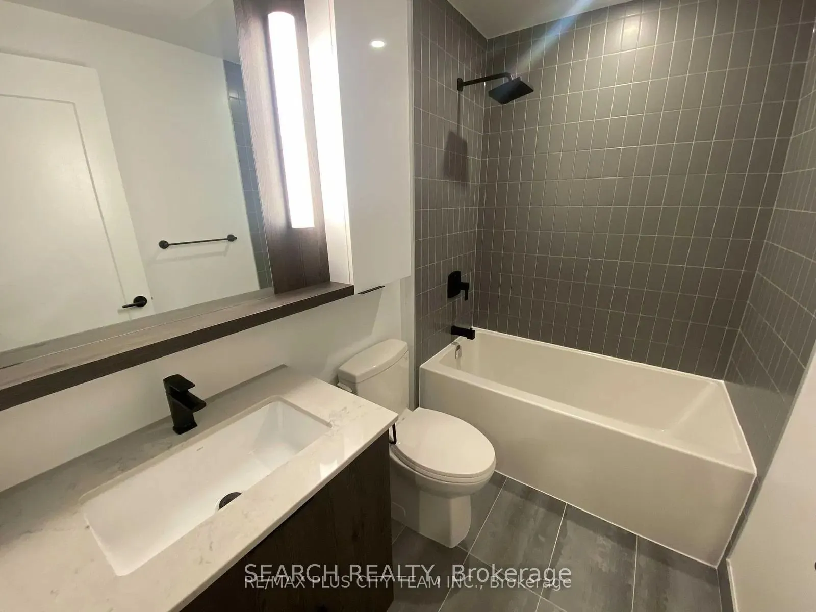 5 Defries Street, #719
