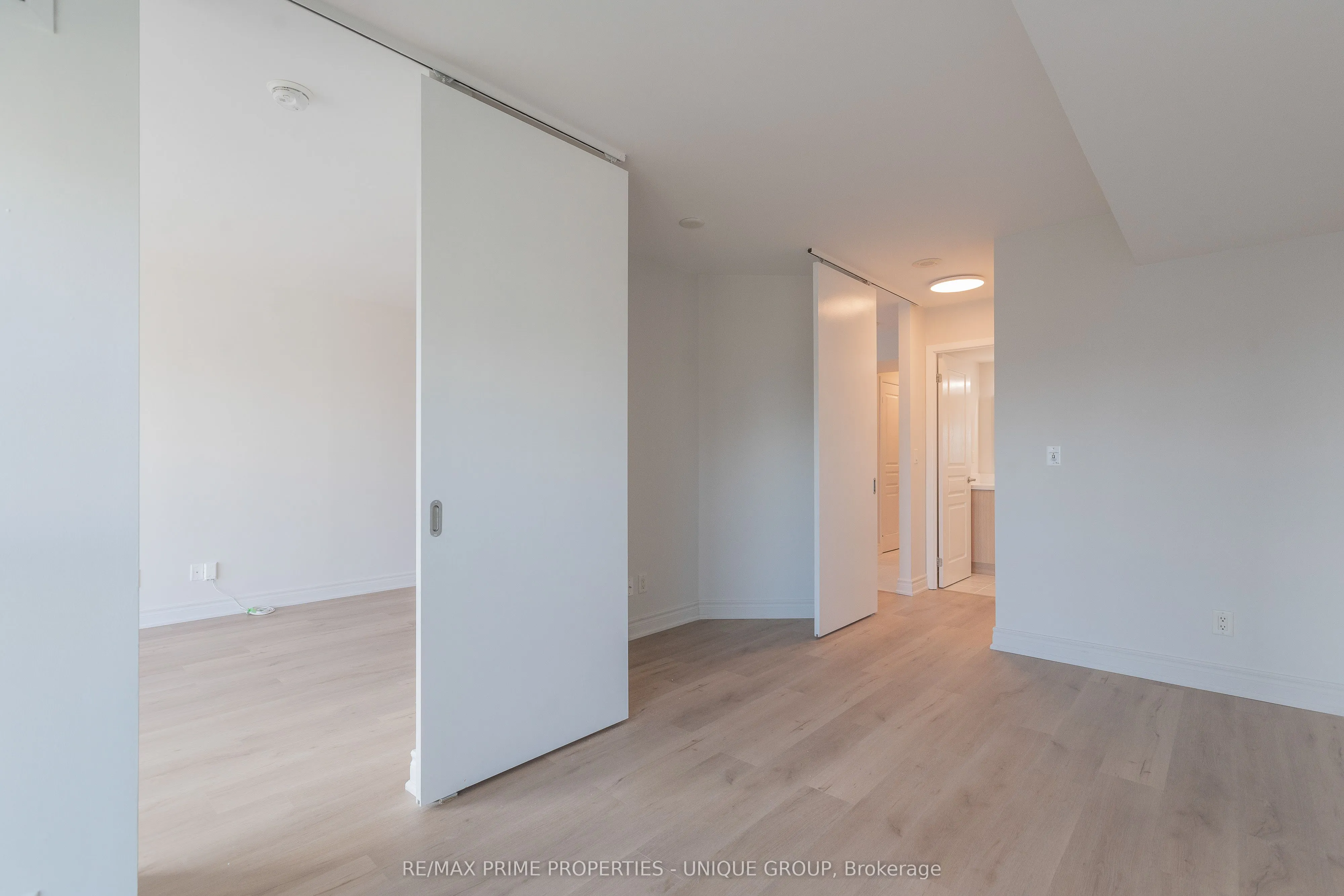18 Yonge Street, #2706