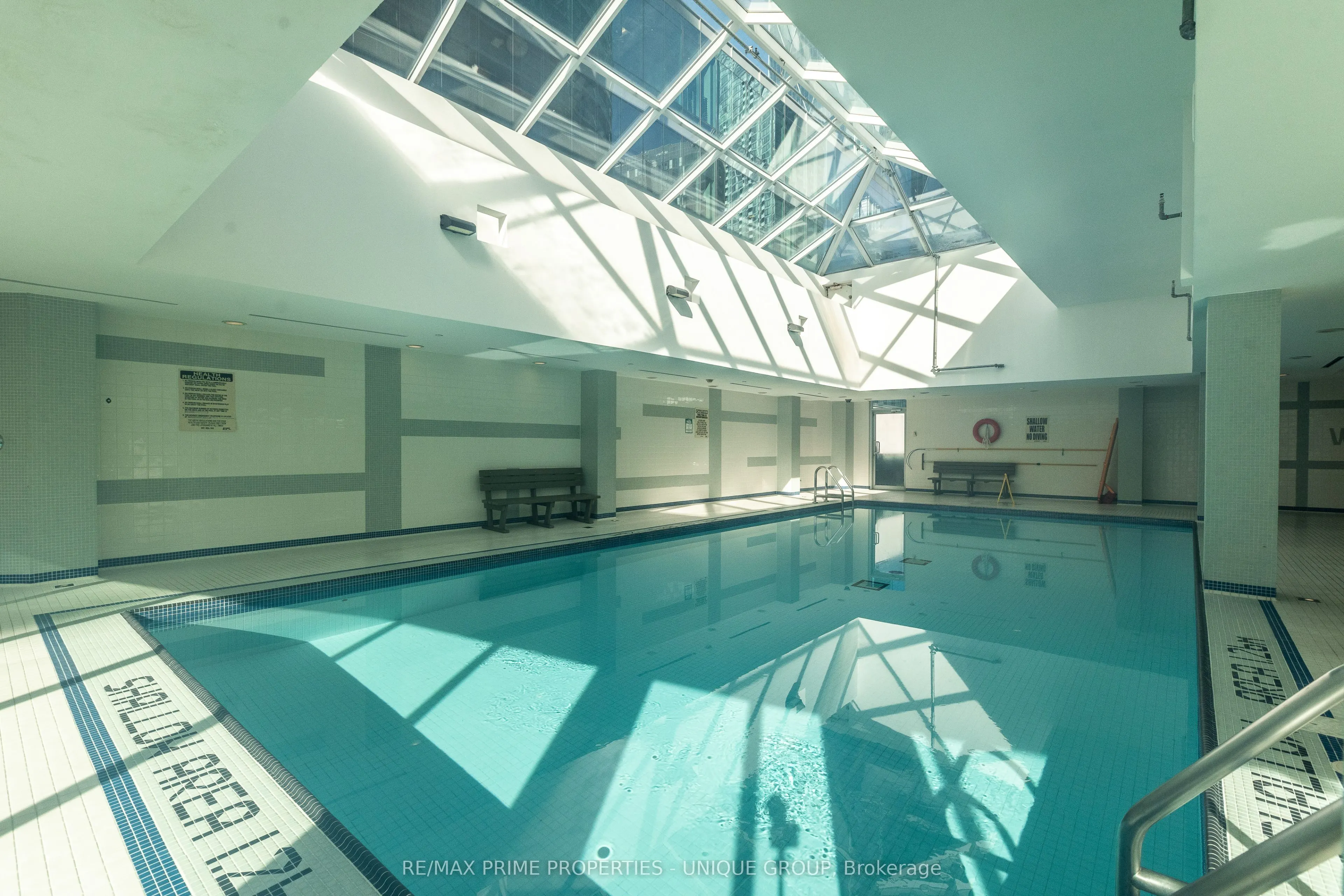 18 Yonge Street, #2706