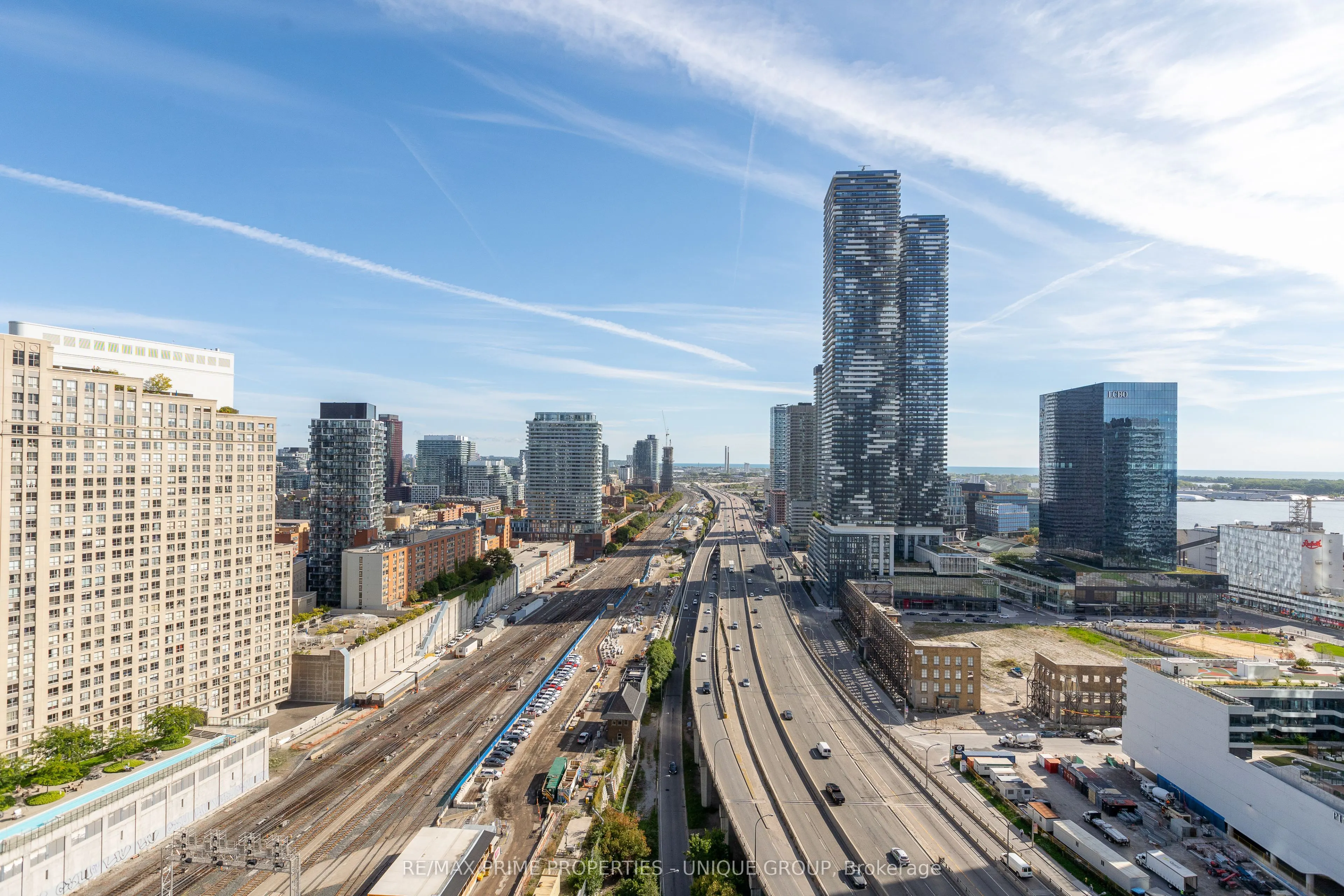 18 Yonge Street, #2706