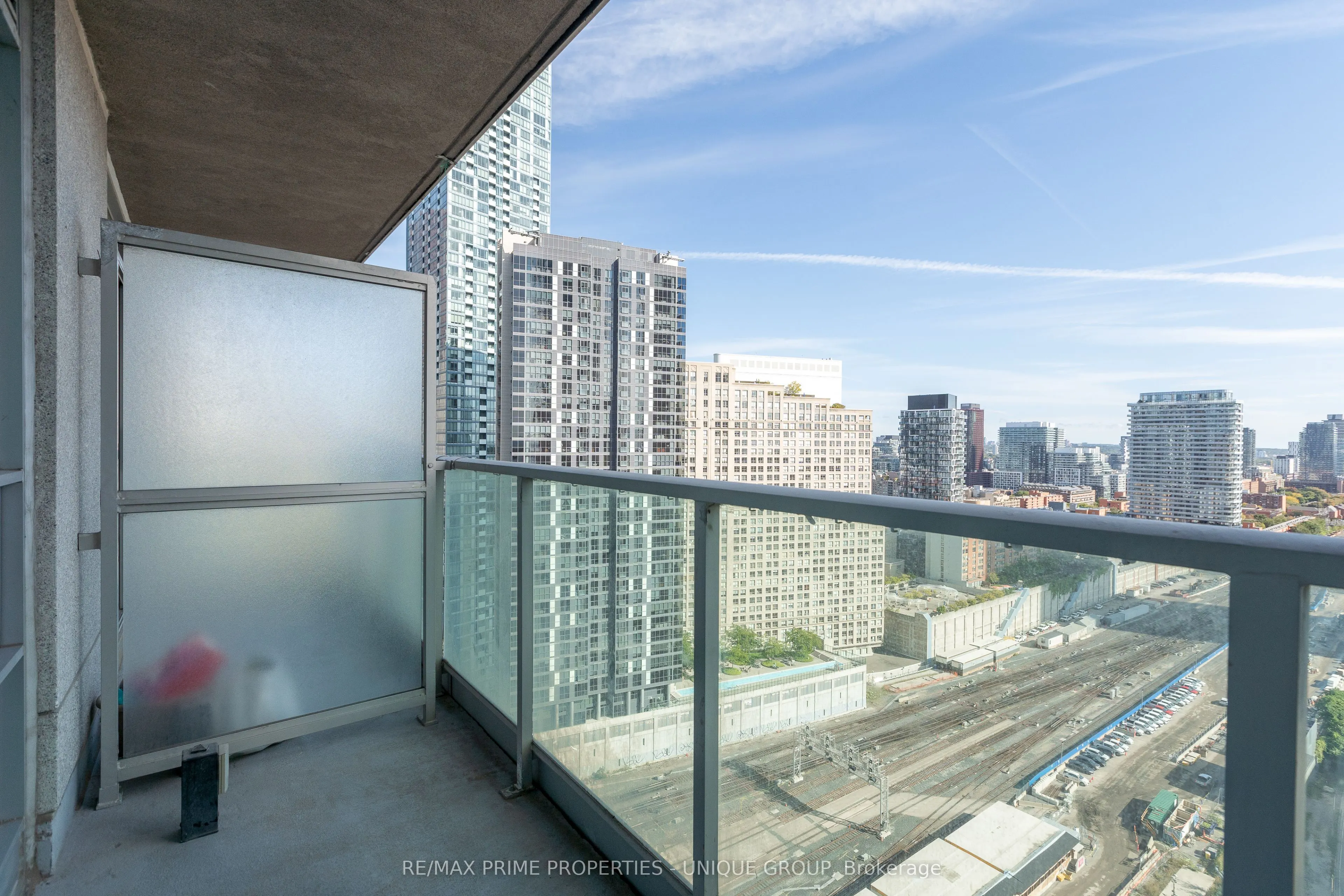 18 Yonge Street, #2706