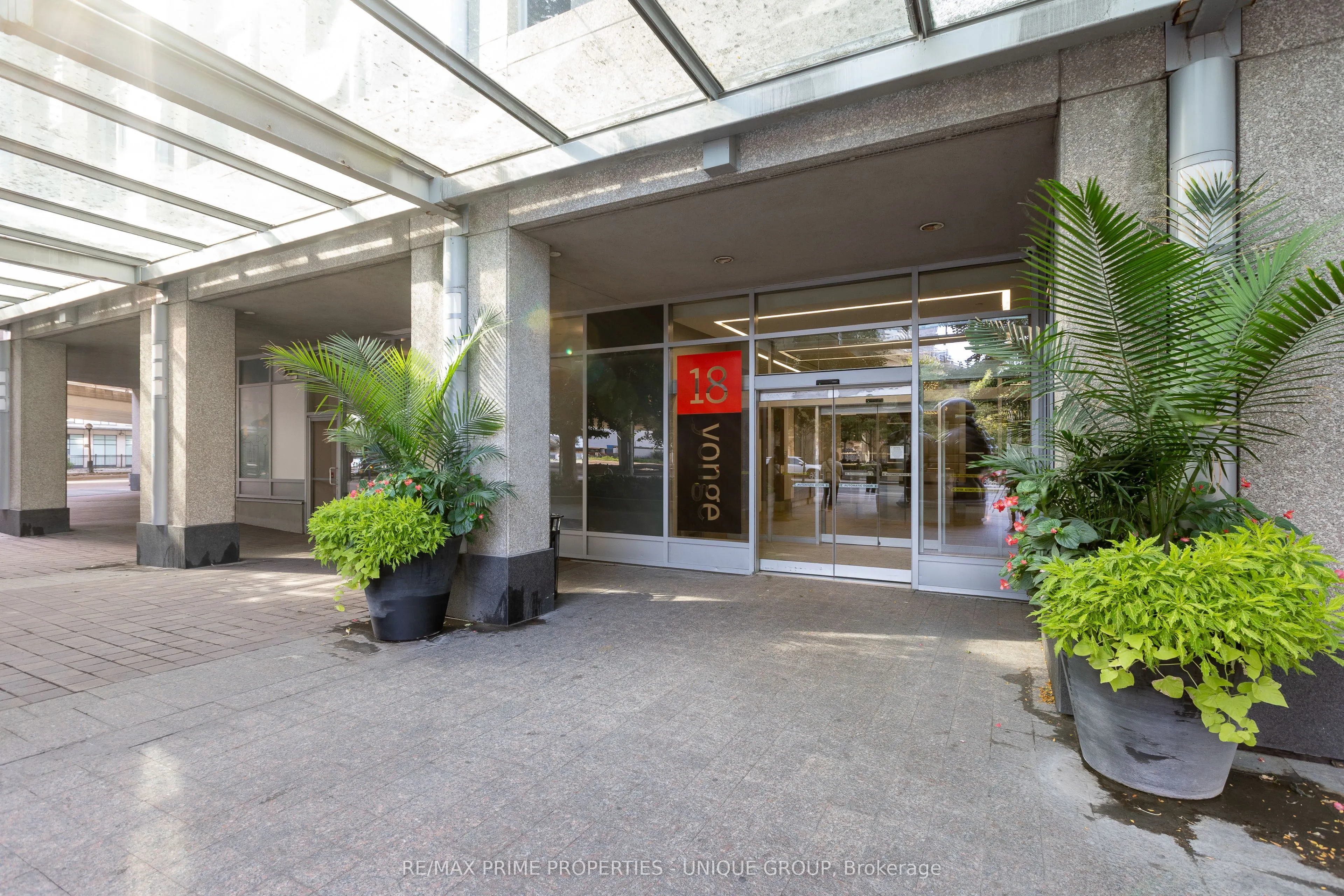 18 Yonge Street, #2706