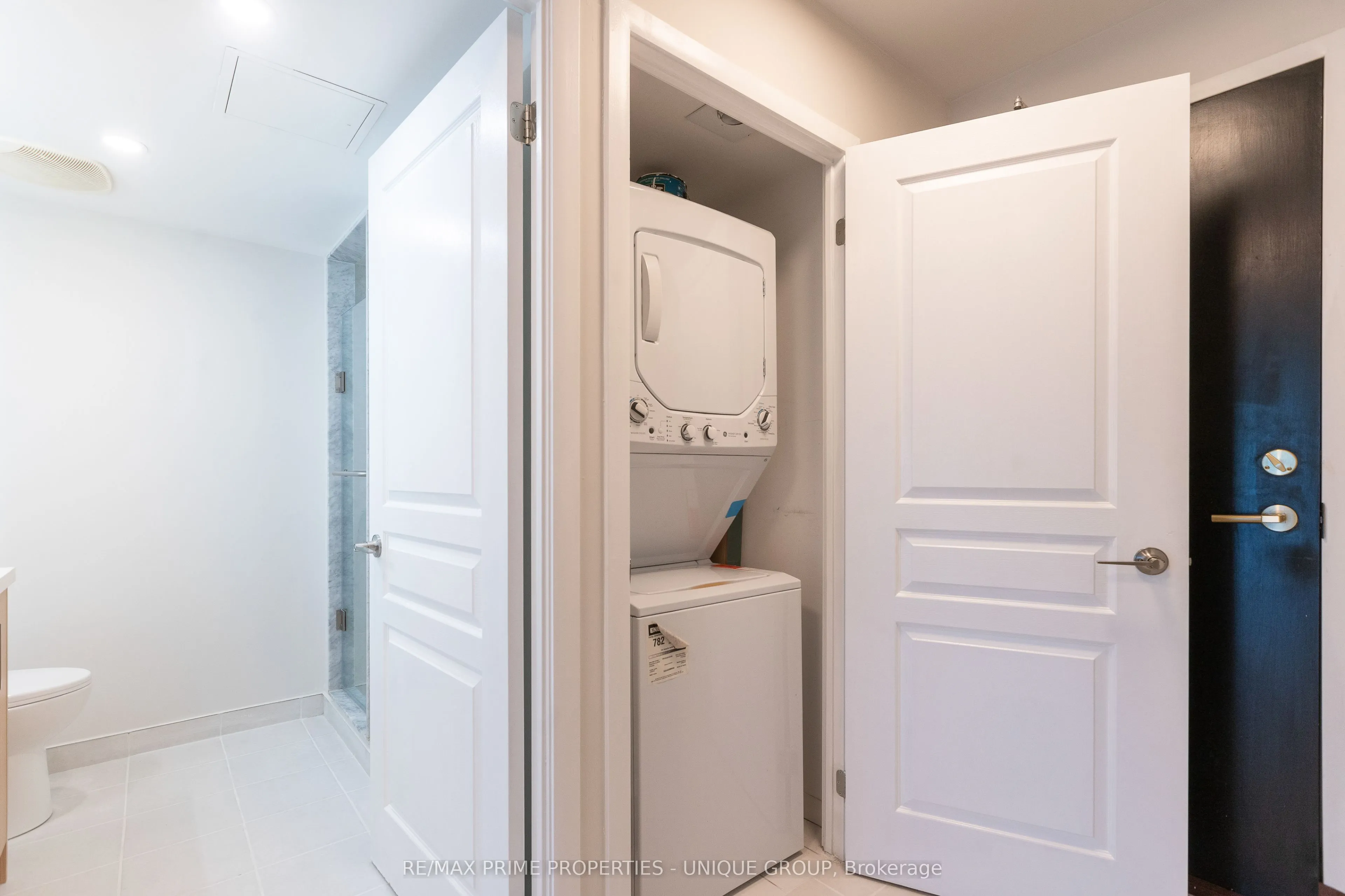 18 Yonge Street, #2706
