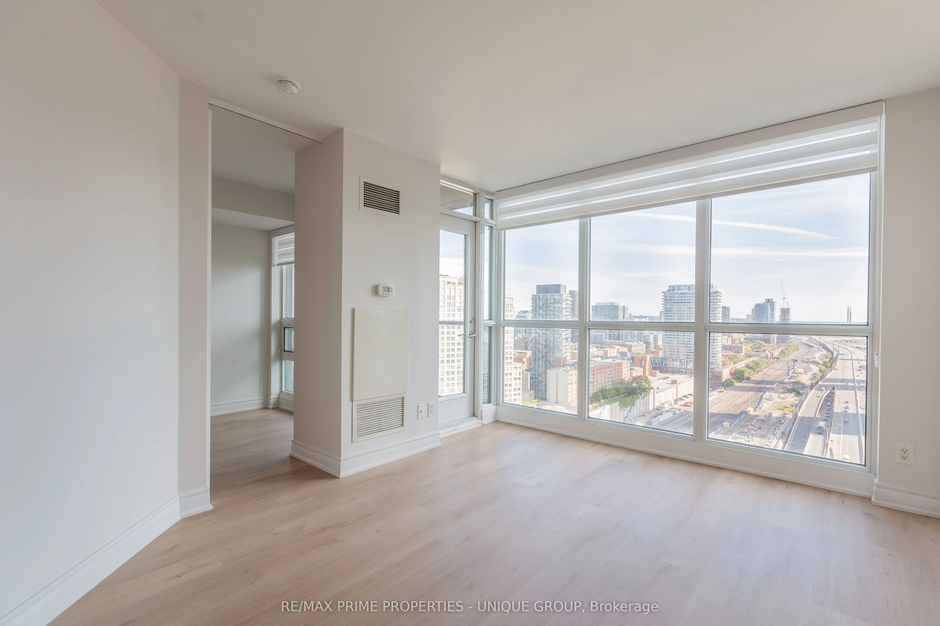 18 Yonge Street, #2706