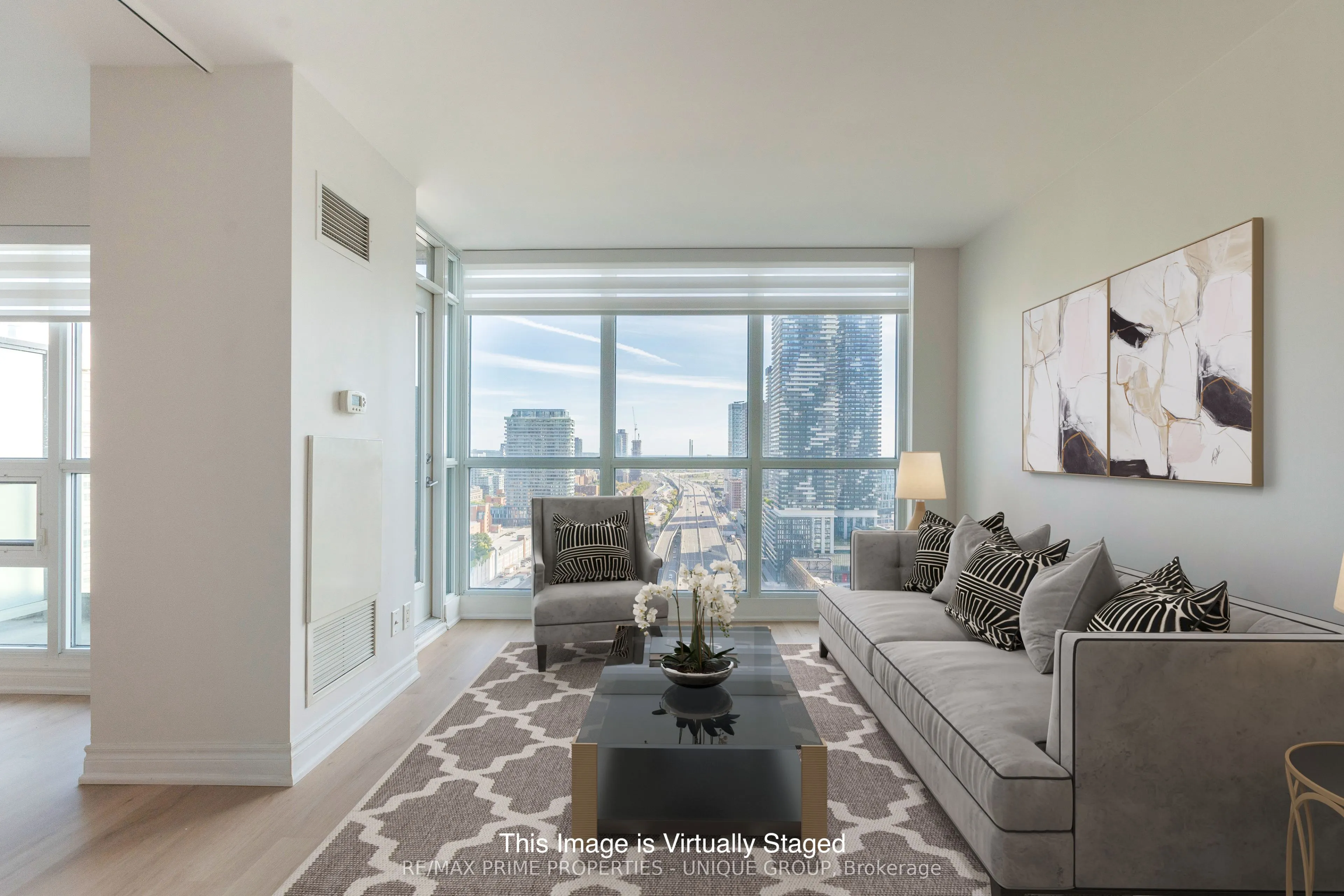 18 Yonge Street, #2706