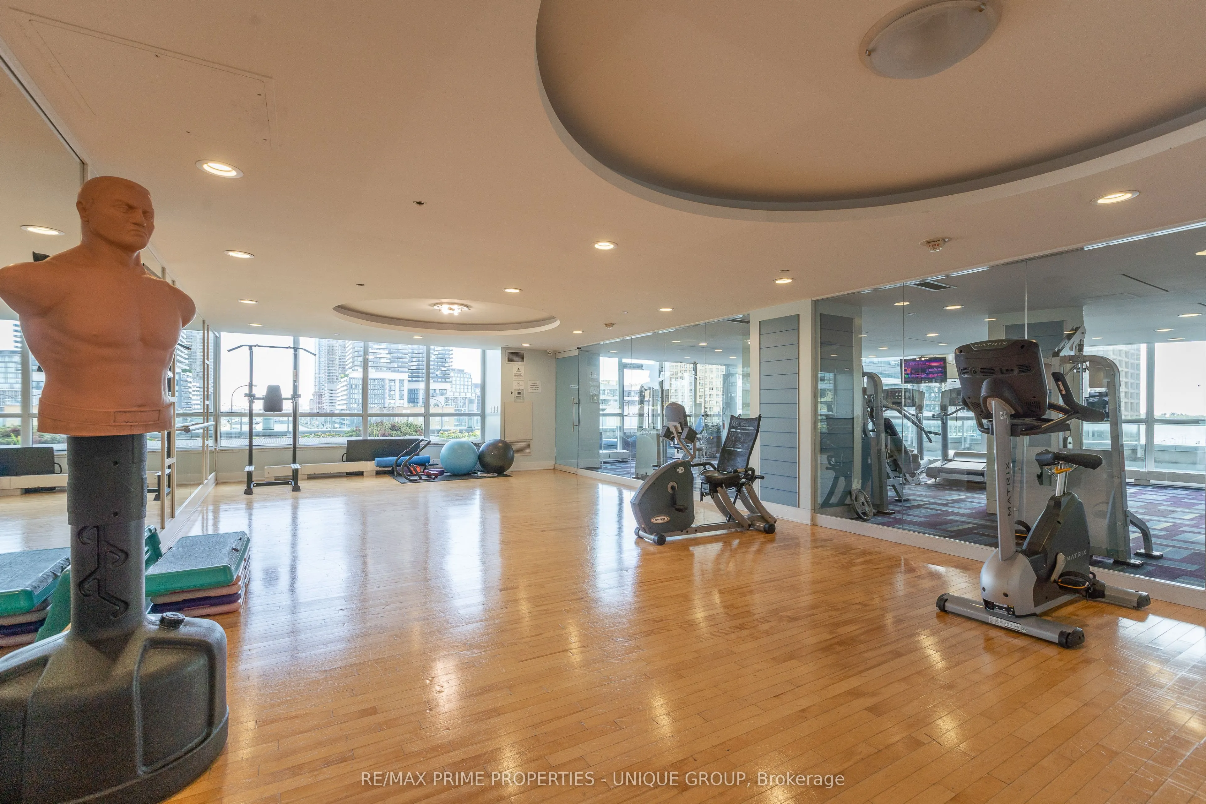 18 Yonge Street, #2706