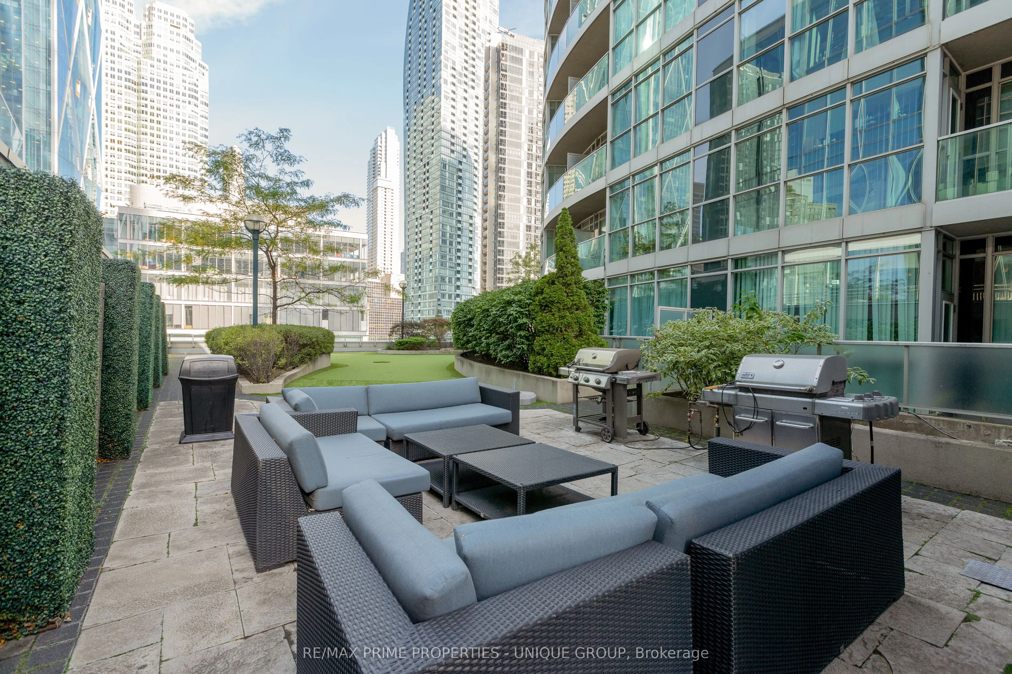 18 Yonge Street, #2706