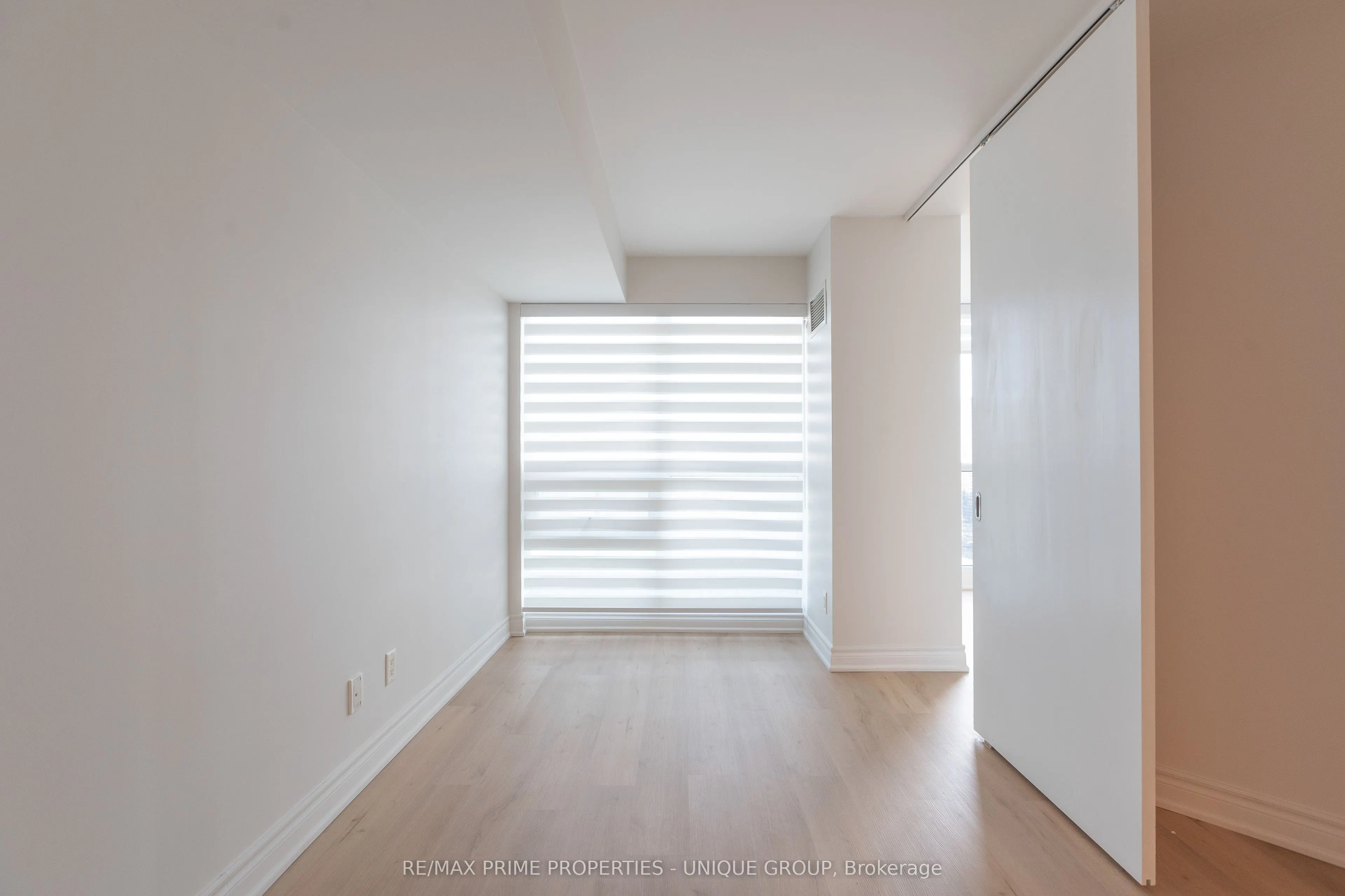 18 Yonge Street, #2706