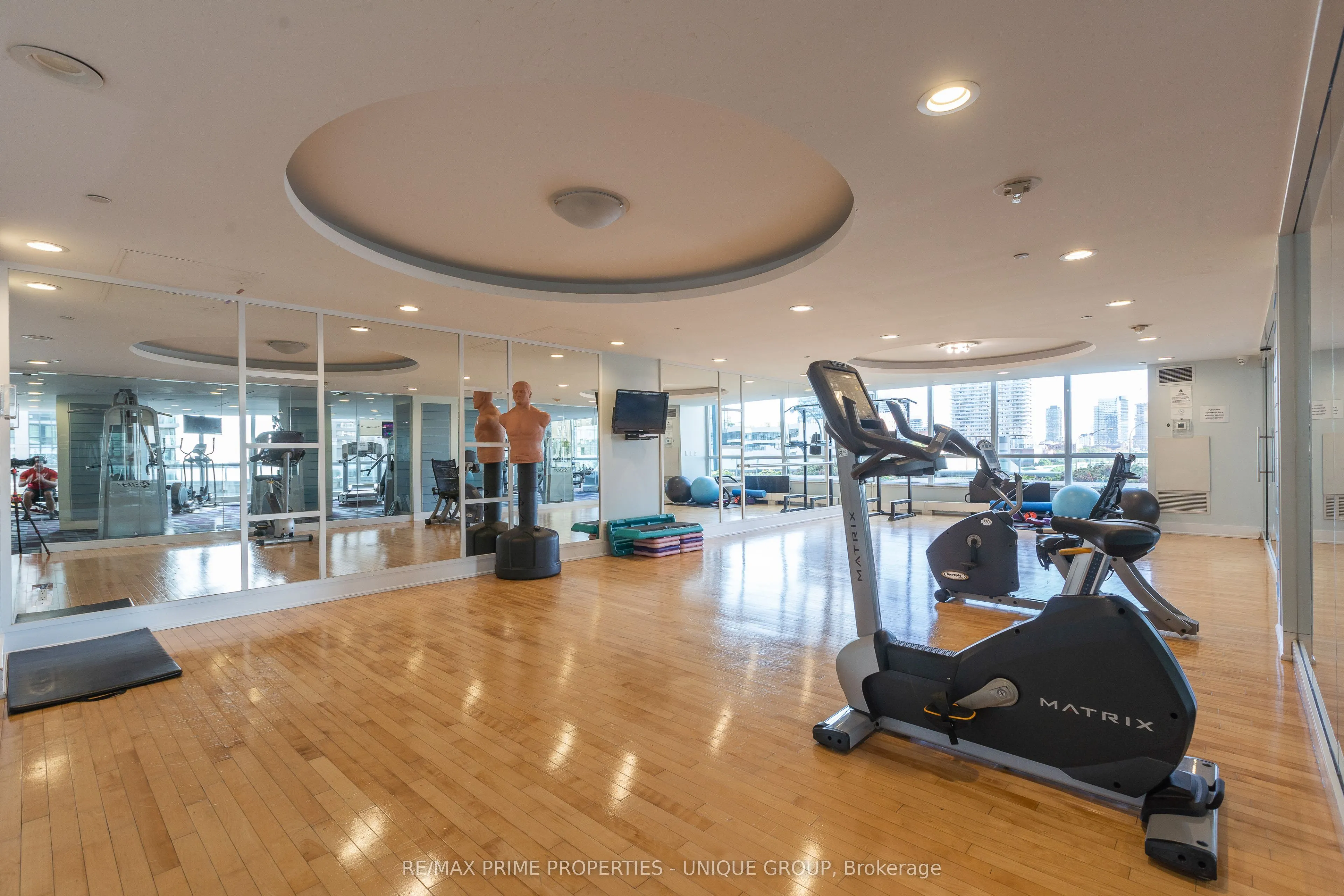 18 Yonge Street, #2706
