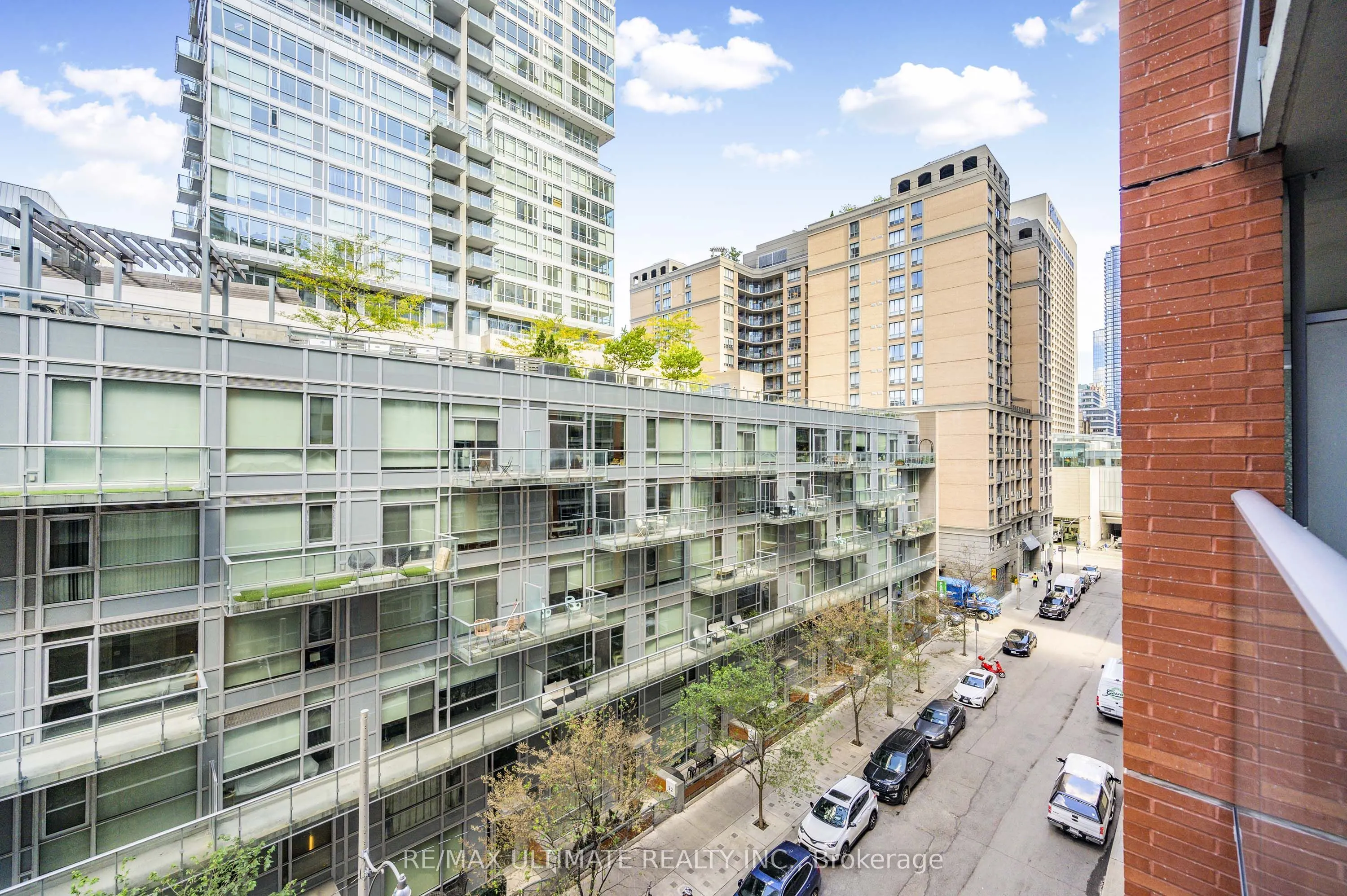 21 Nelson Street, #615