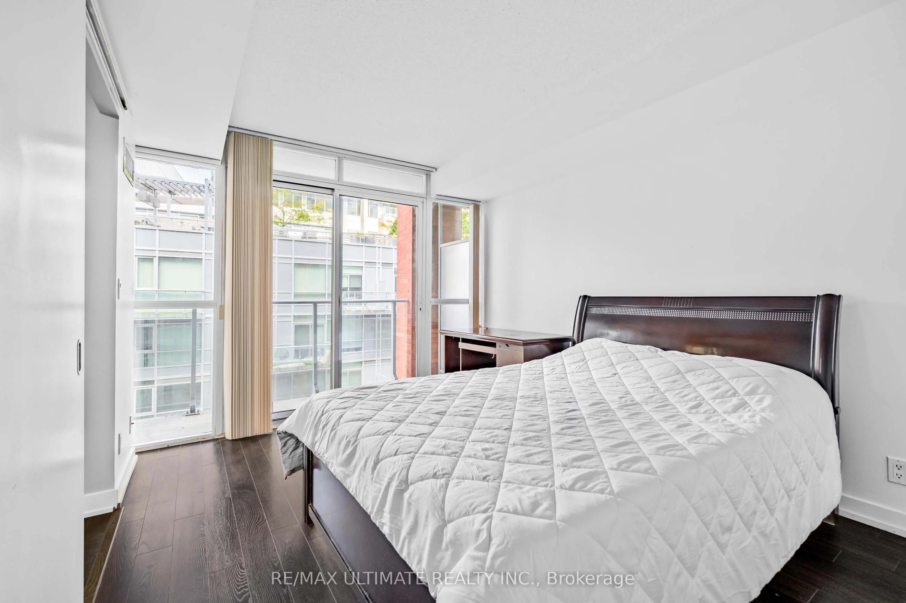 21 Nelson Street, #615