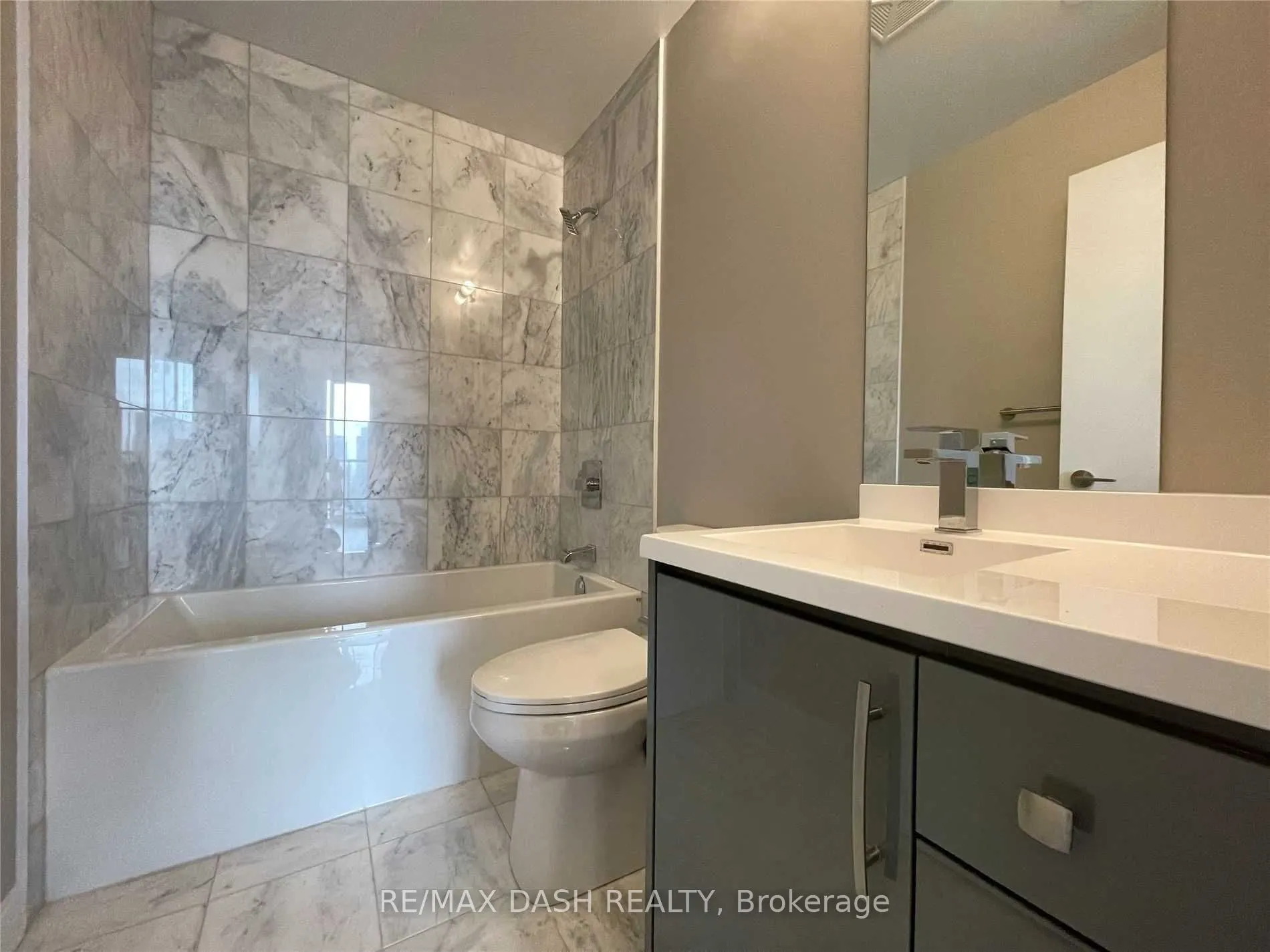 181 Huron Street, #LPH01