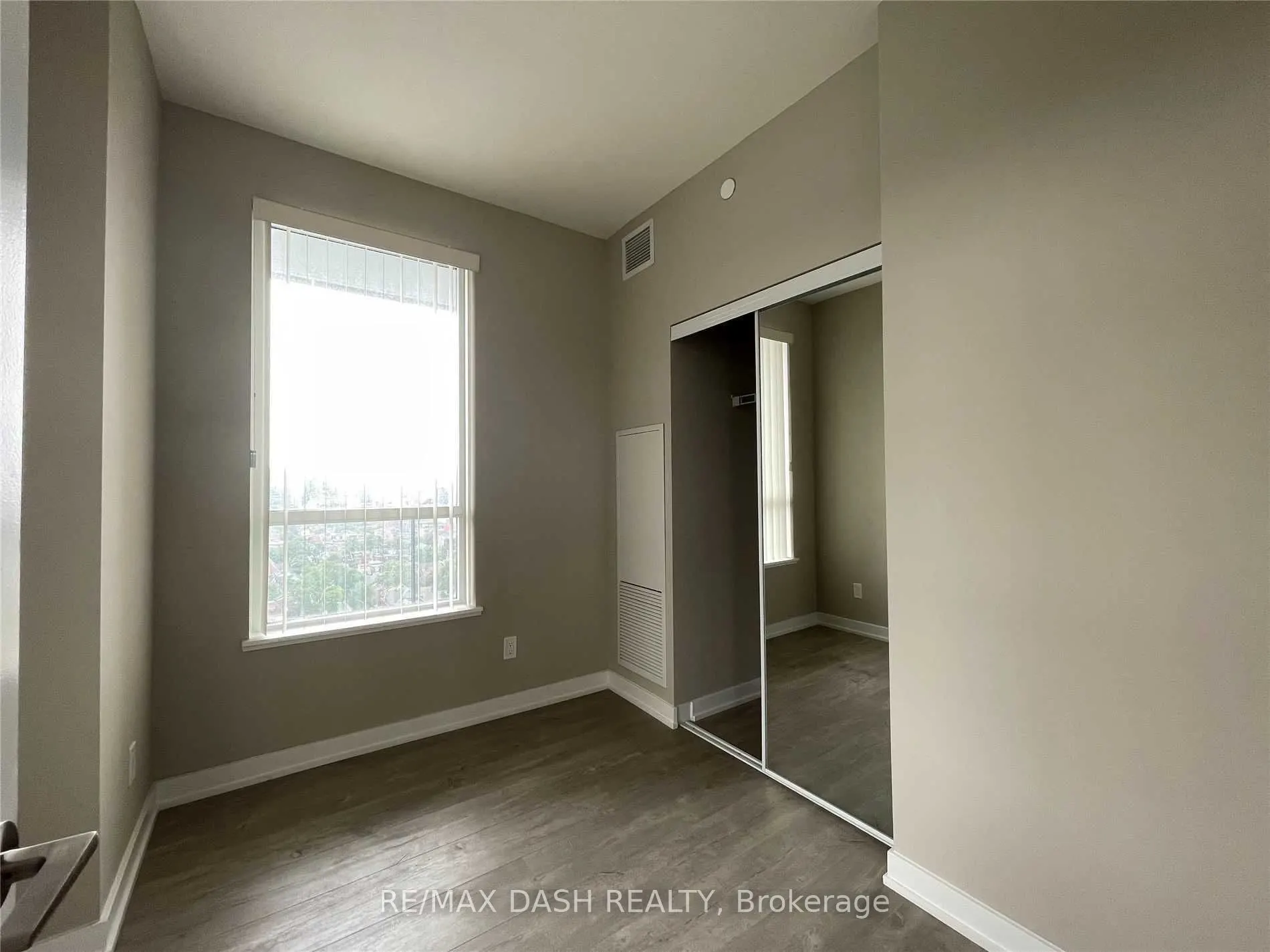 181 Huron Street, #LPH01