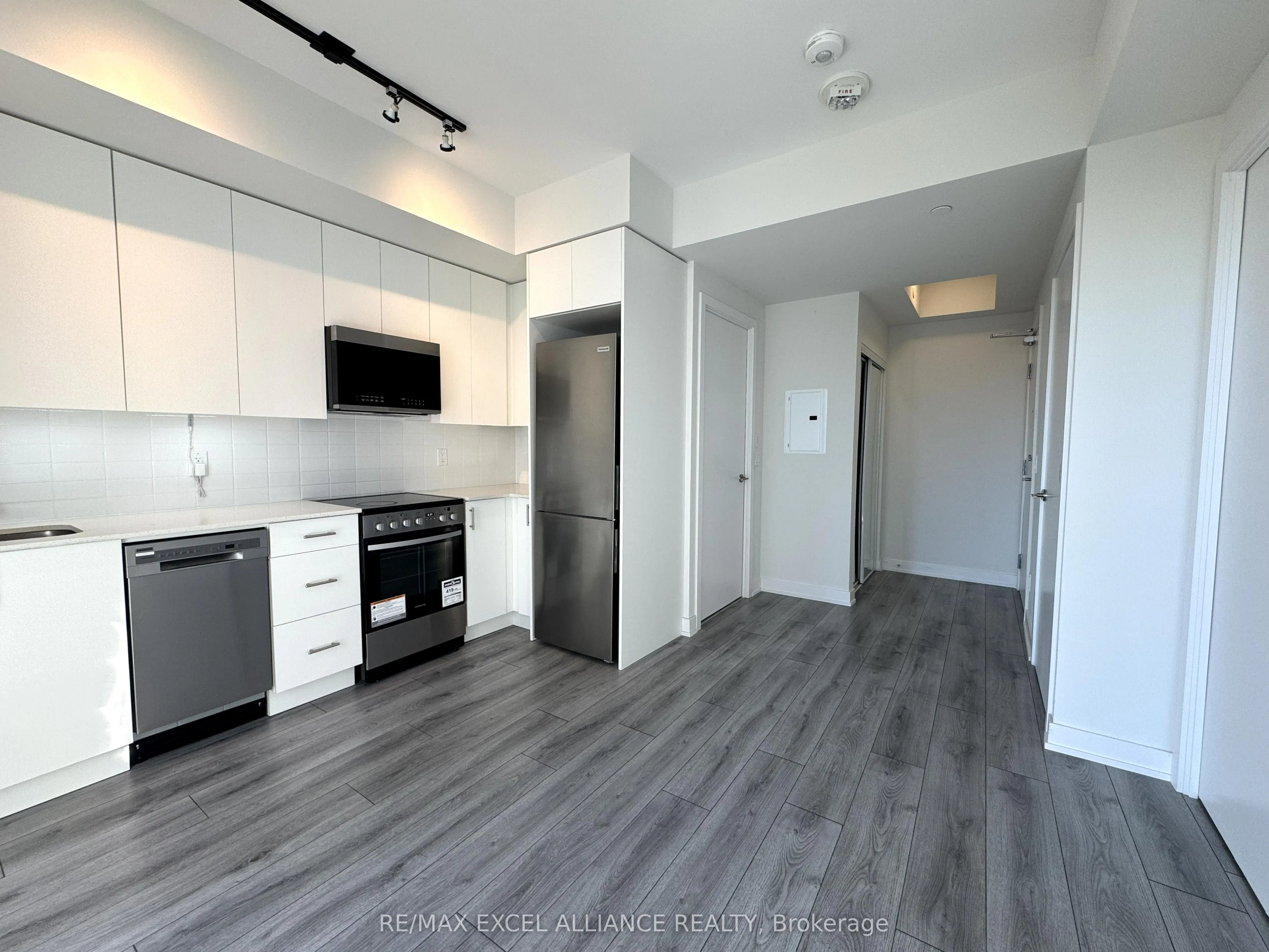 15 Ellerslie Avenue, #1203
