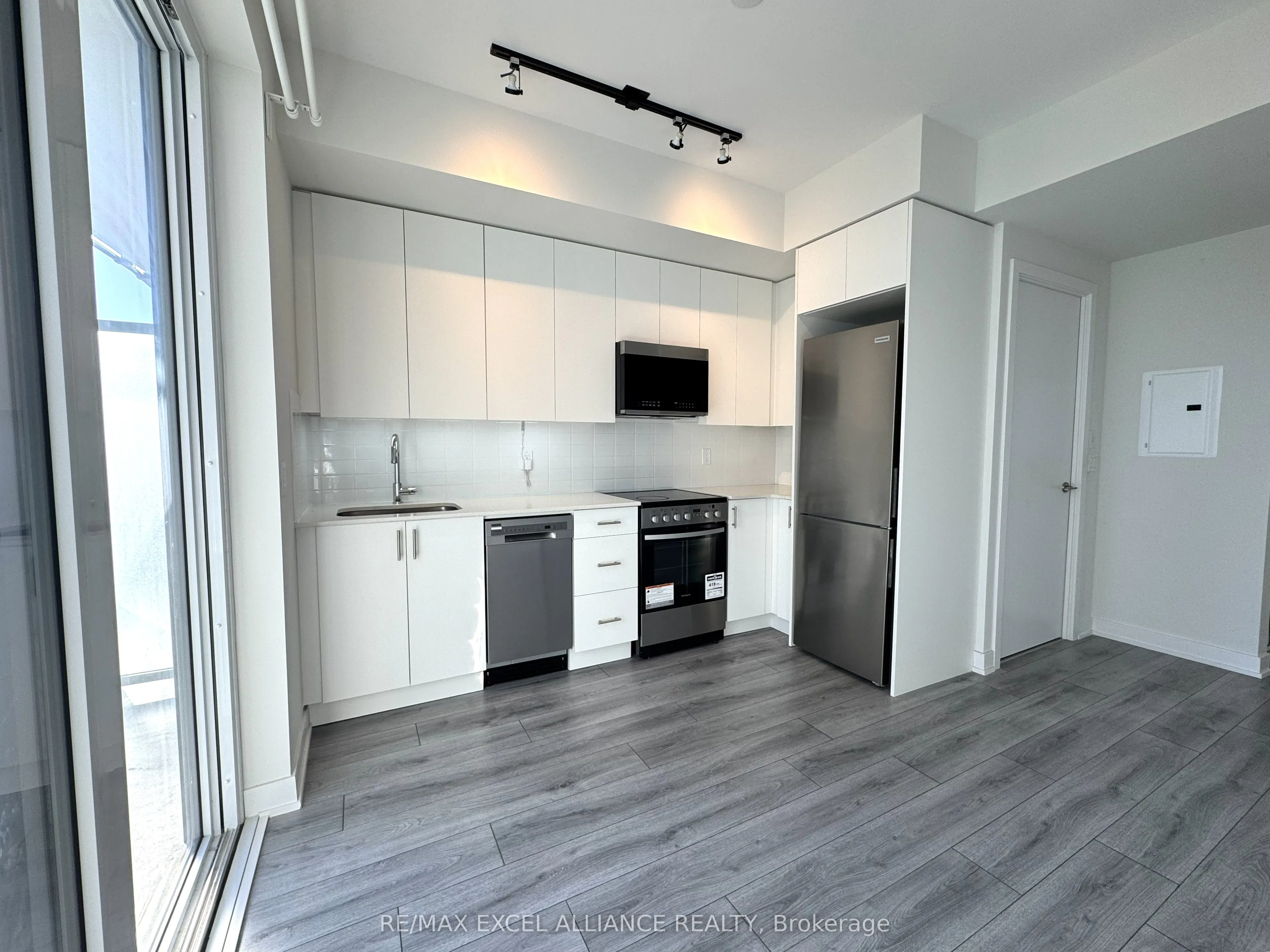 15 Ellerslie Avenue, #1203