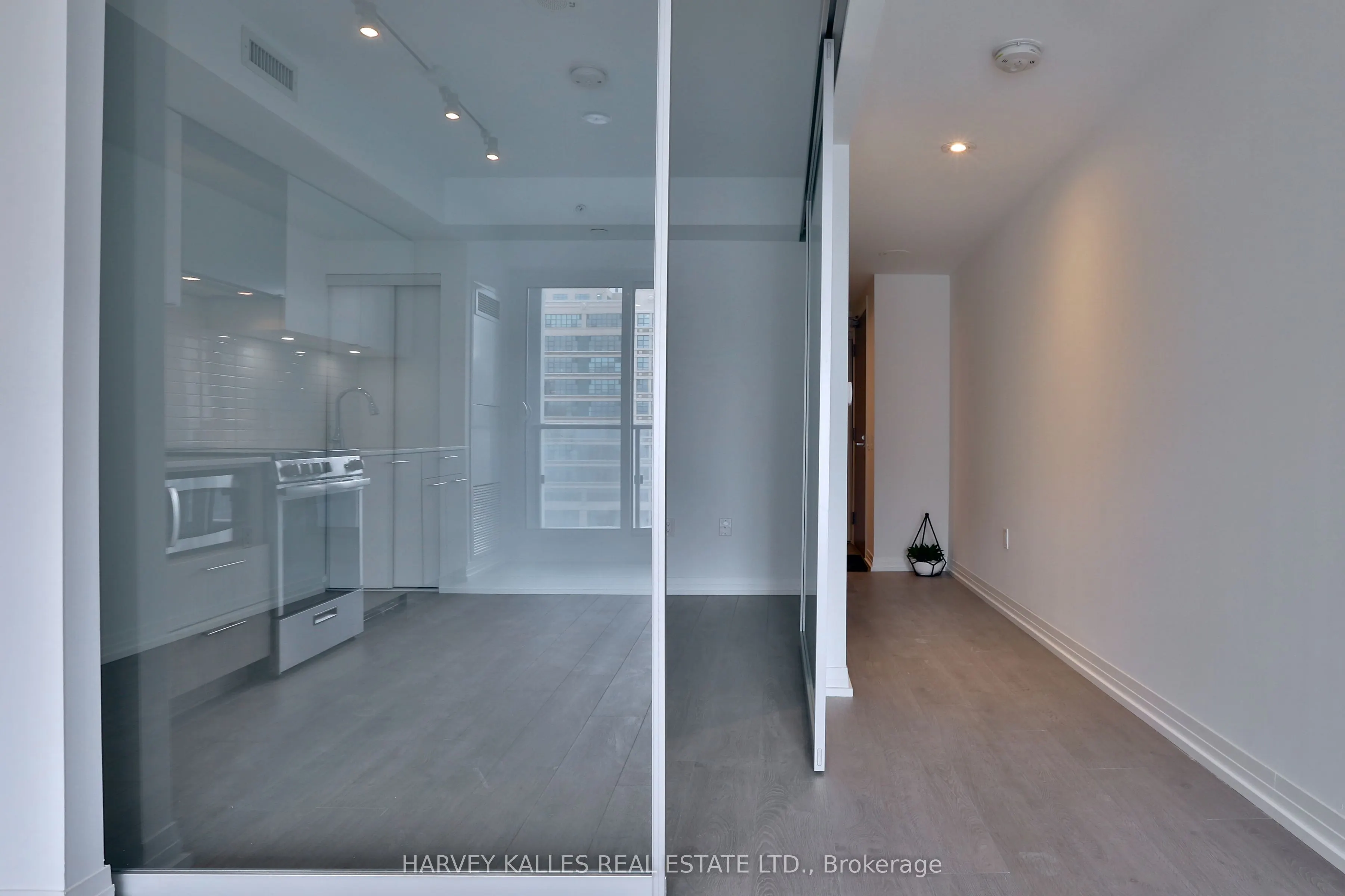 251 Jarvis Street, #831