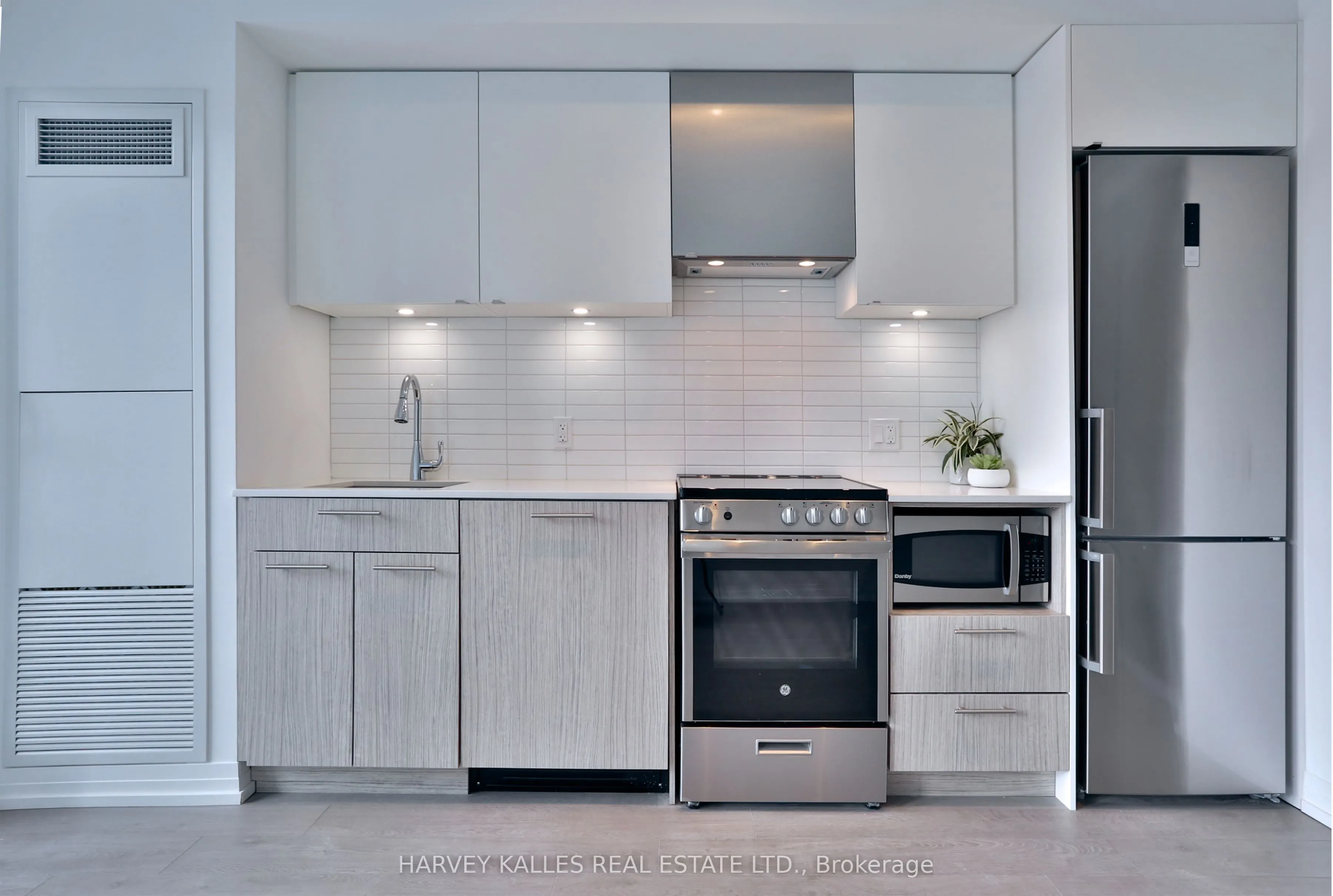 251 Jarvis Street, #831