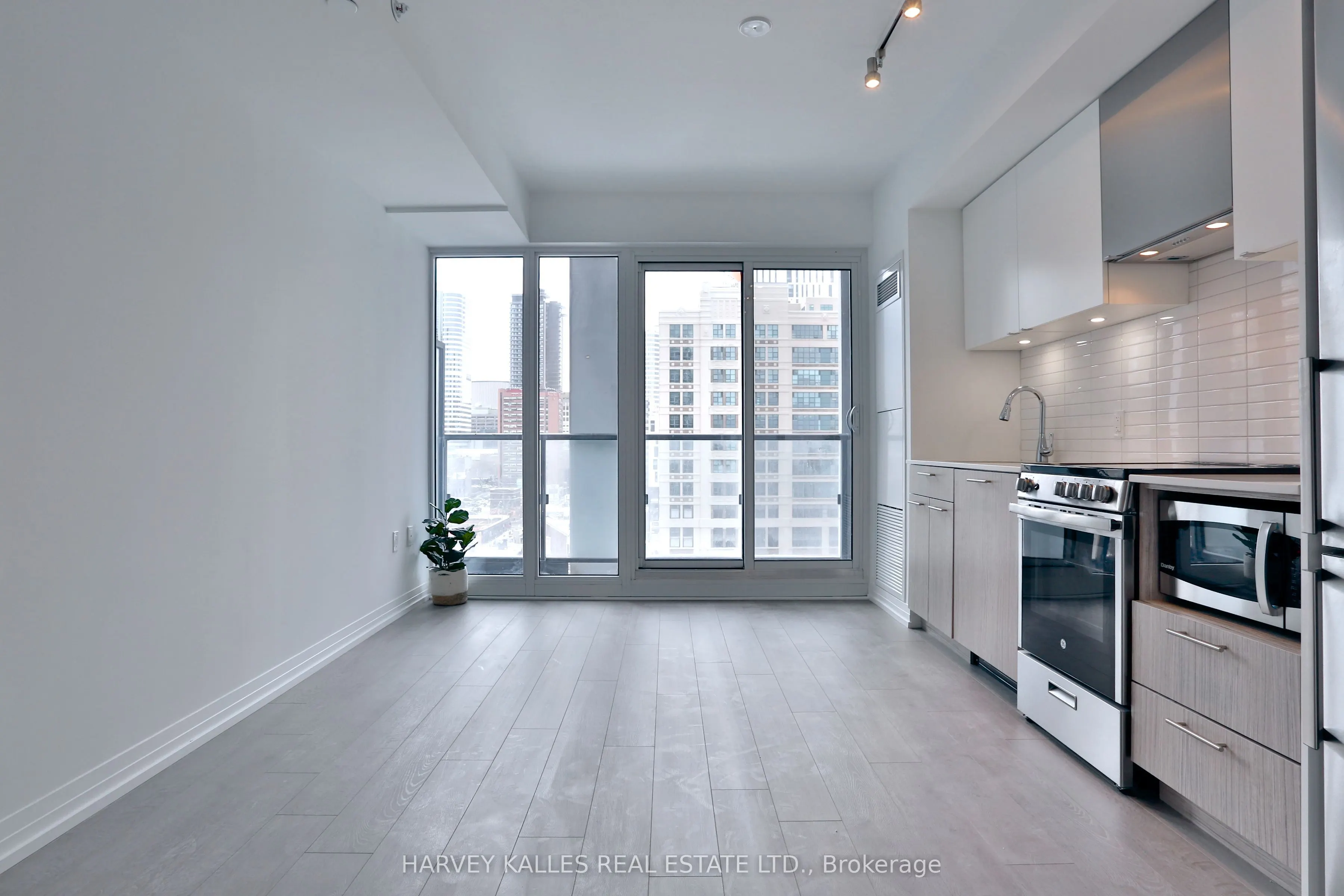 251 Jarvis Street, #831