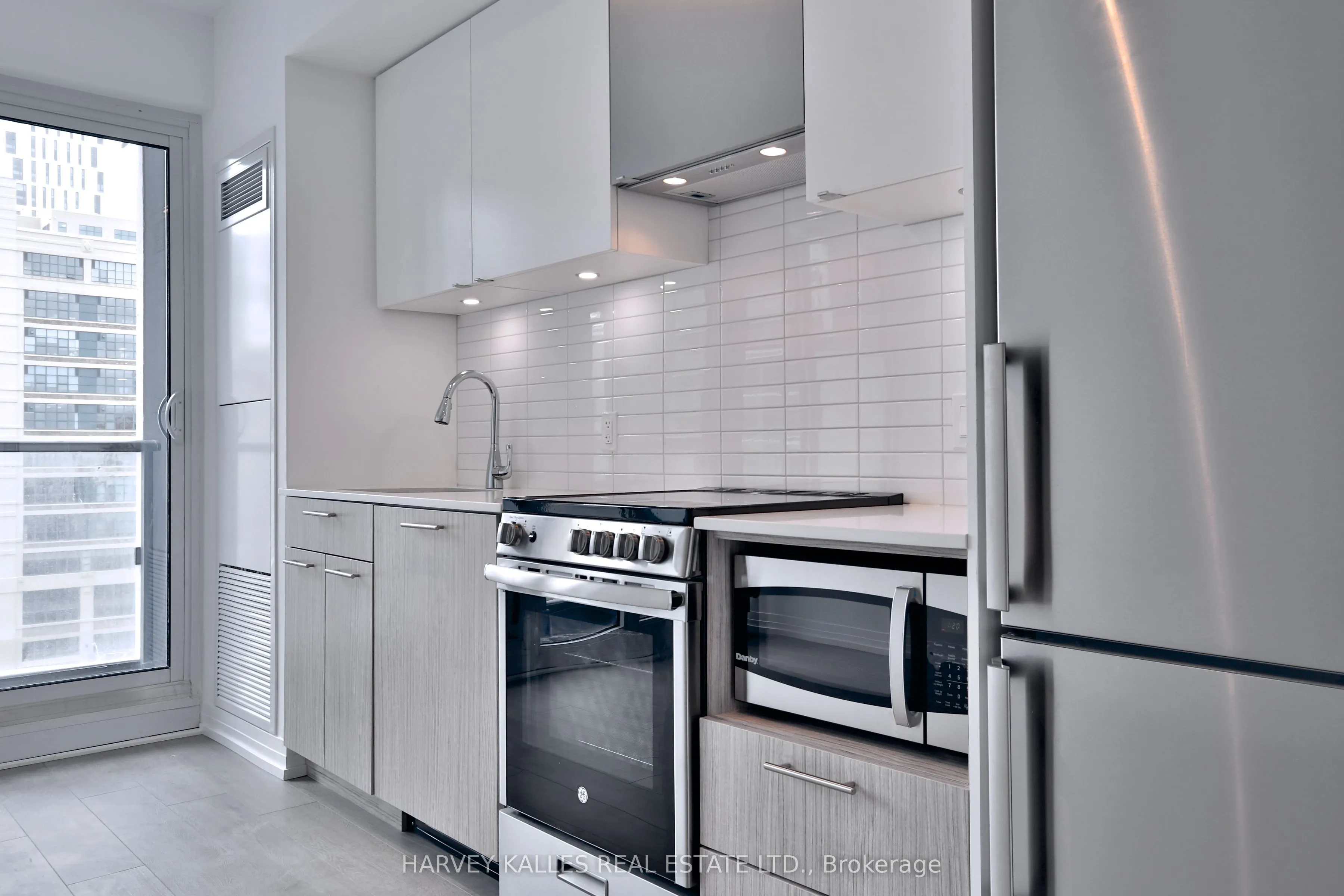 251 Jarvis Street, #831