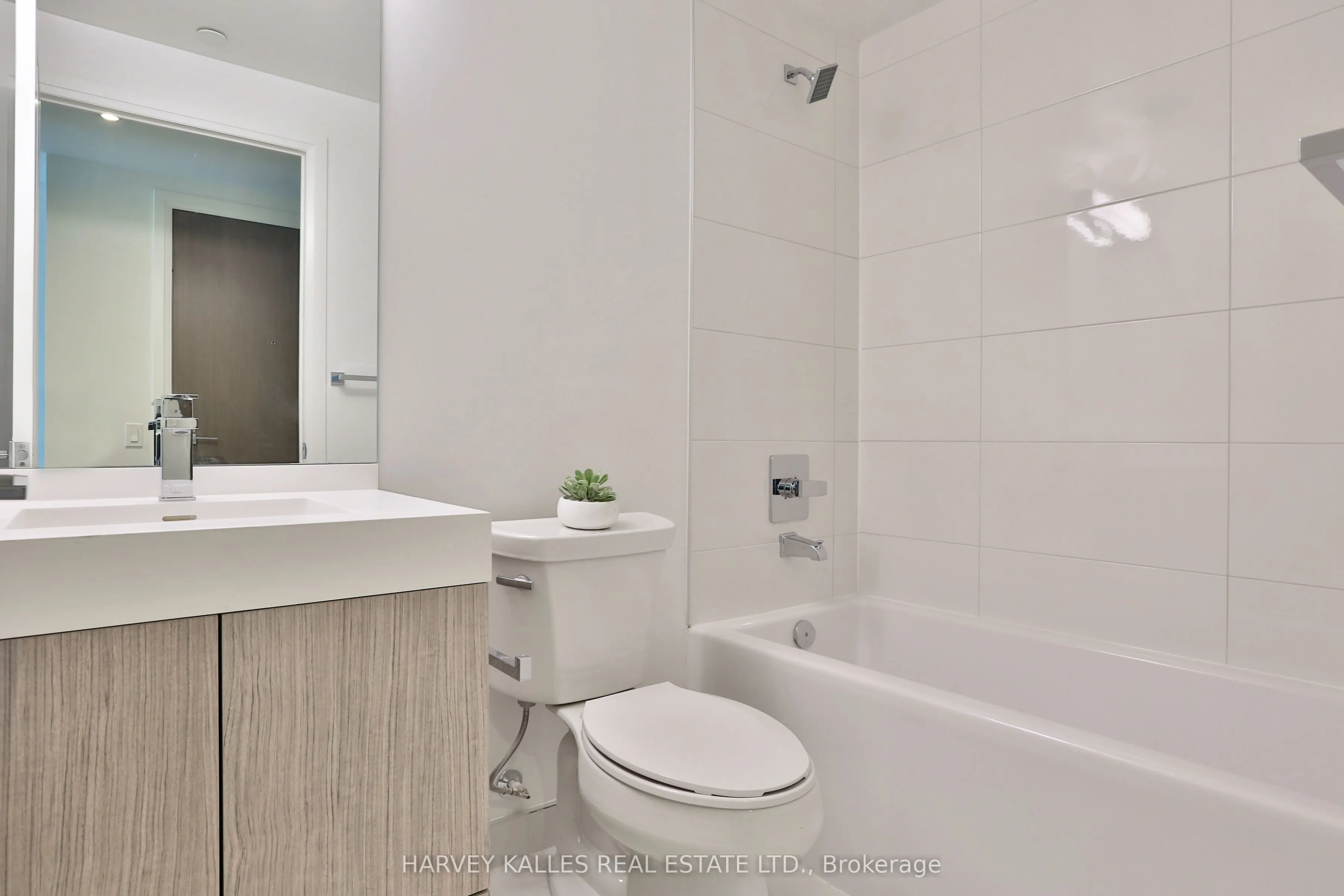 251 Jarvis Street, #831