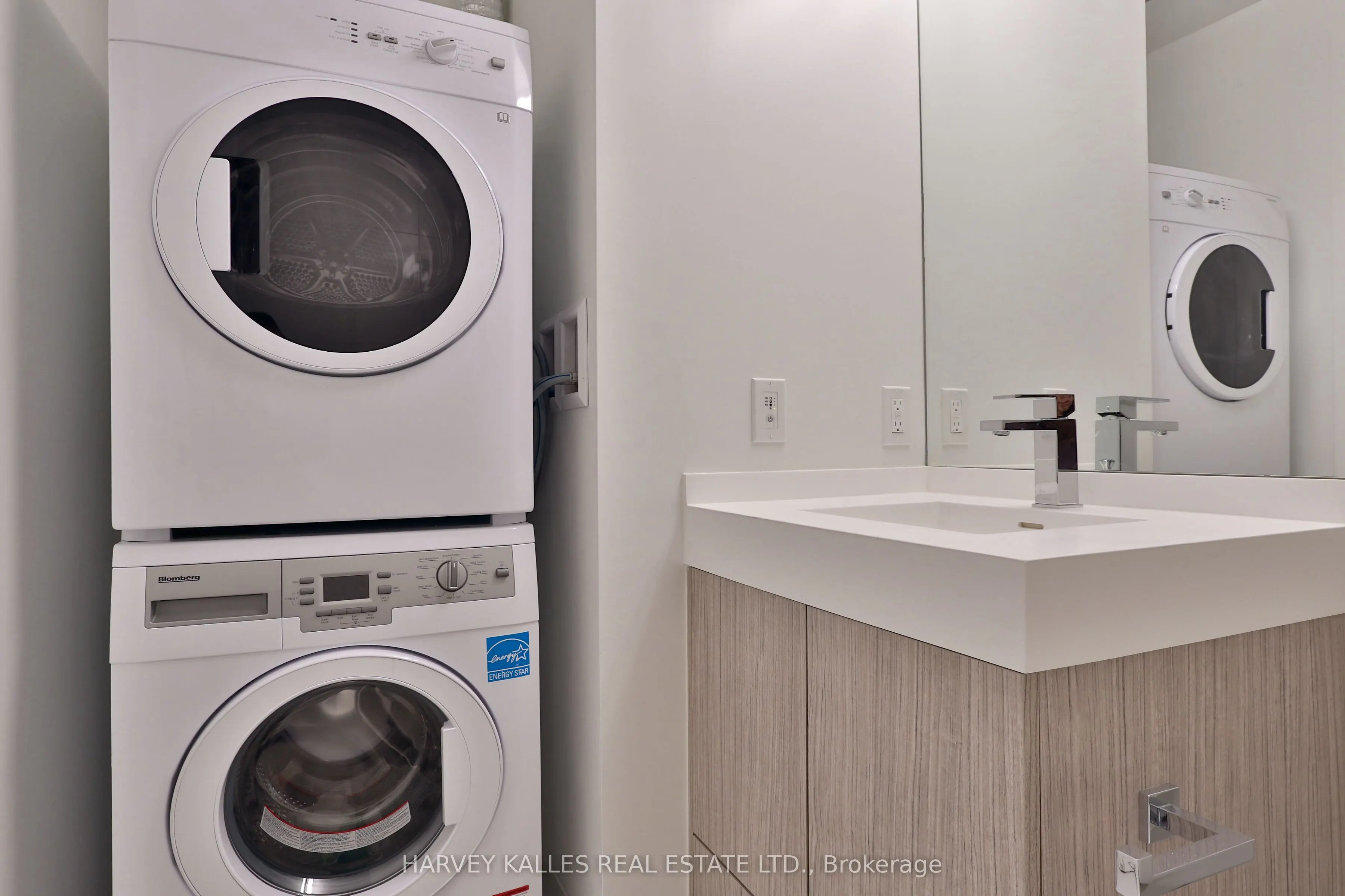 251 Jarvis Street, #831