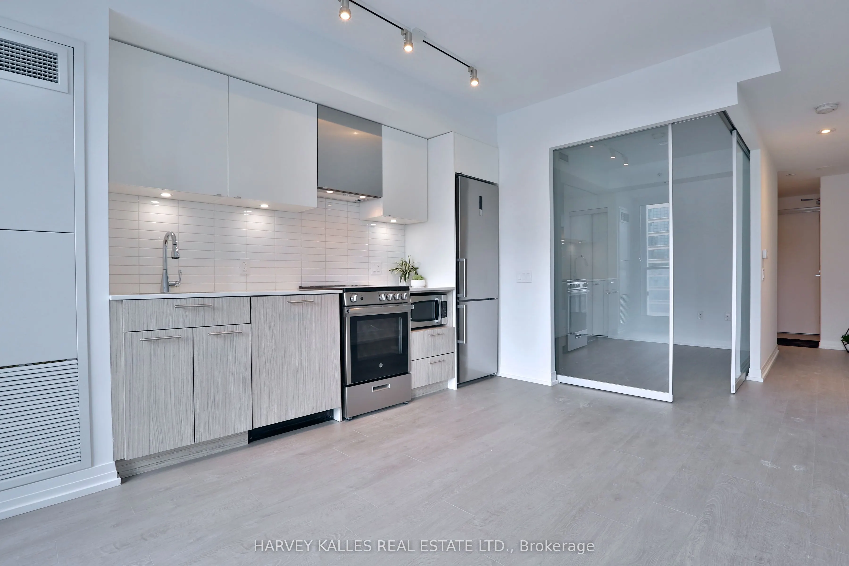 251 Jarvis Street, #831