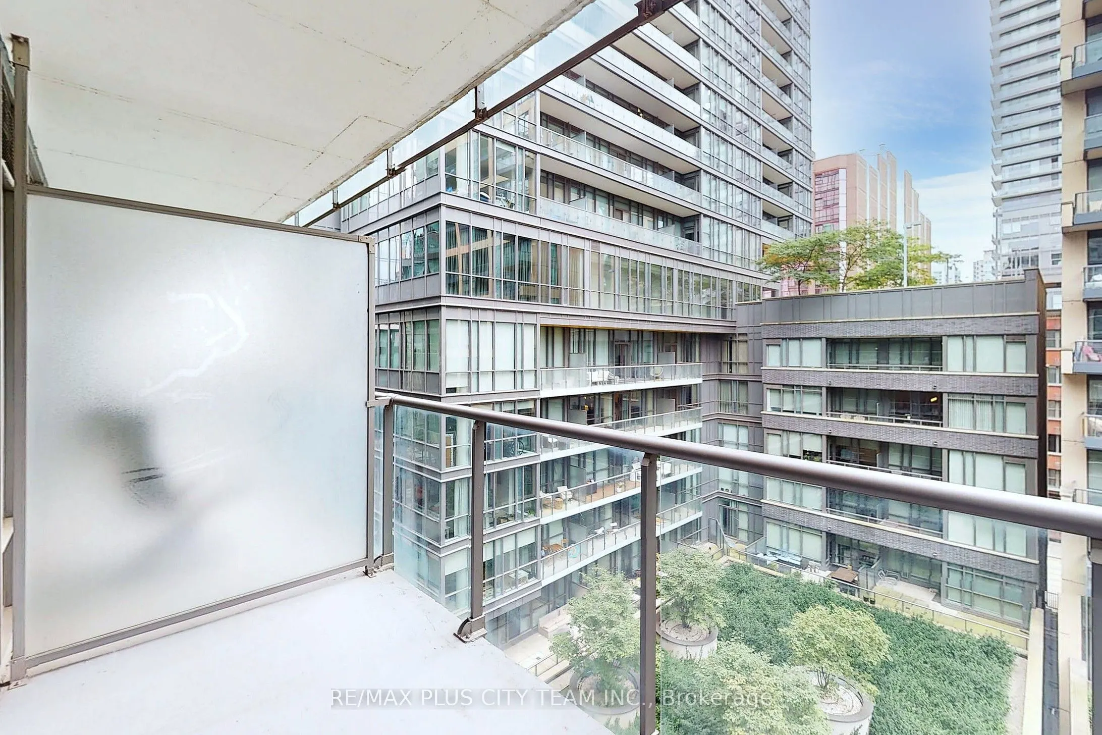 25 Oxley Street