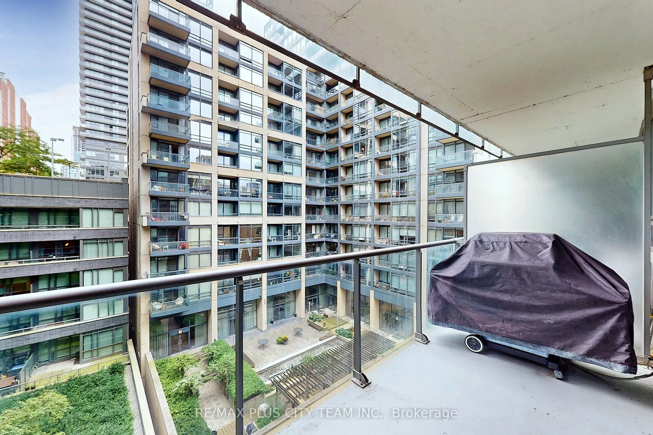 25 Oxley Street