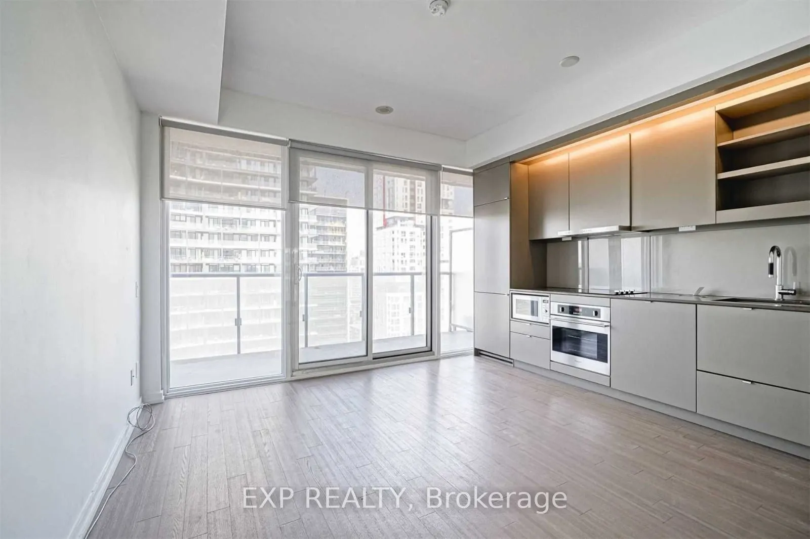101 Peter Street W, #2202