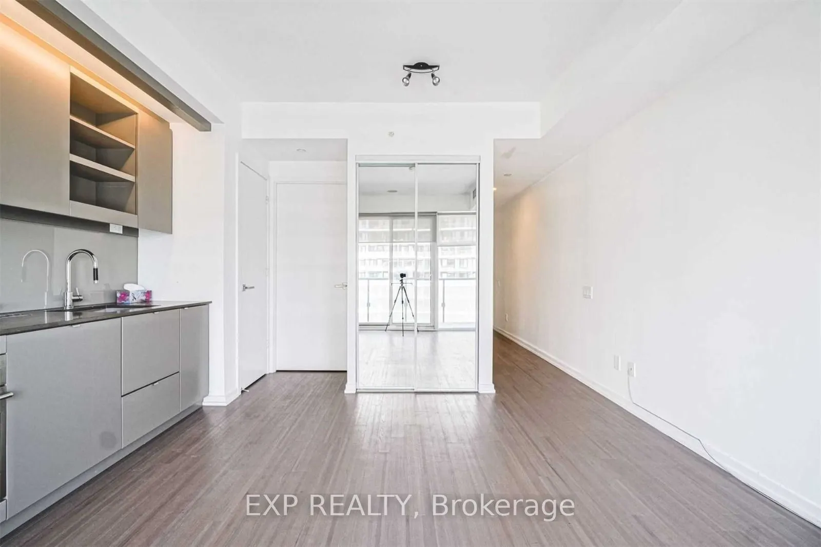 101 Peter Street W, #2202