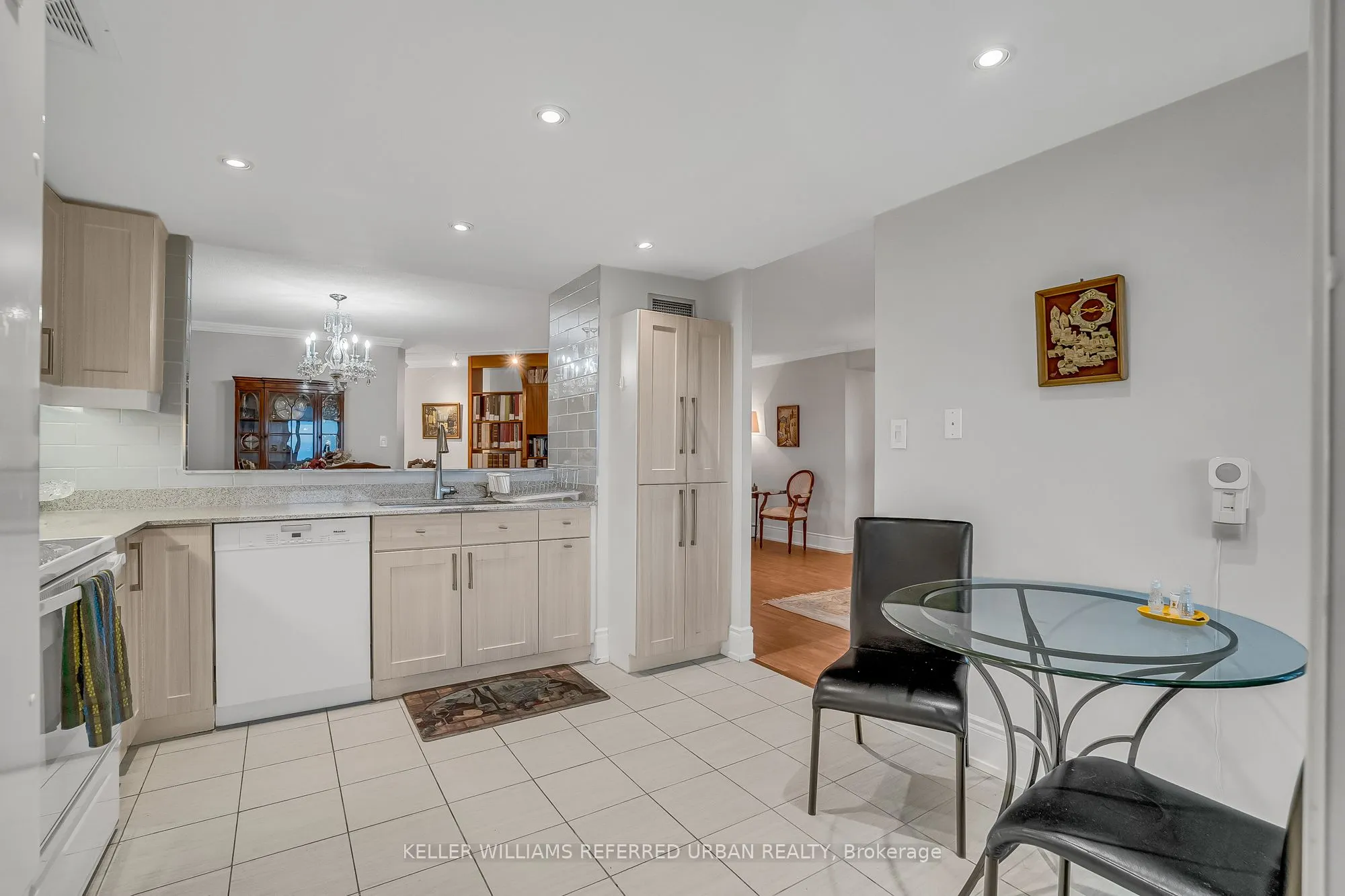 5444 Yonge Street, #1003