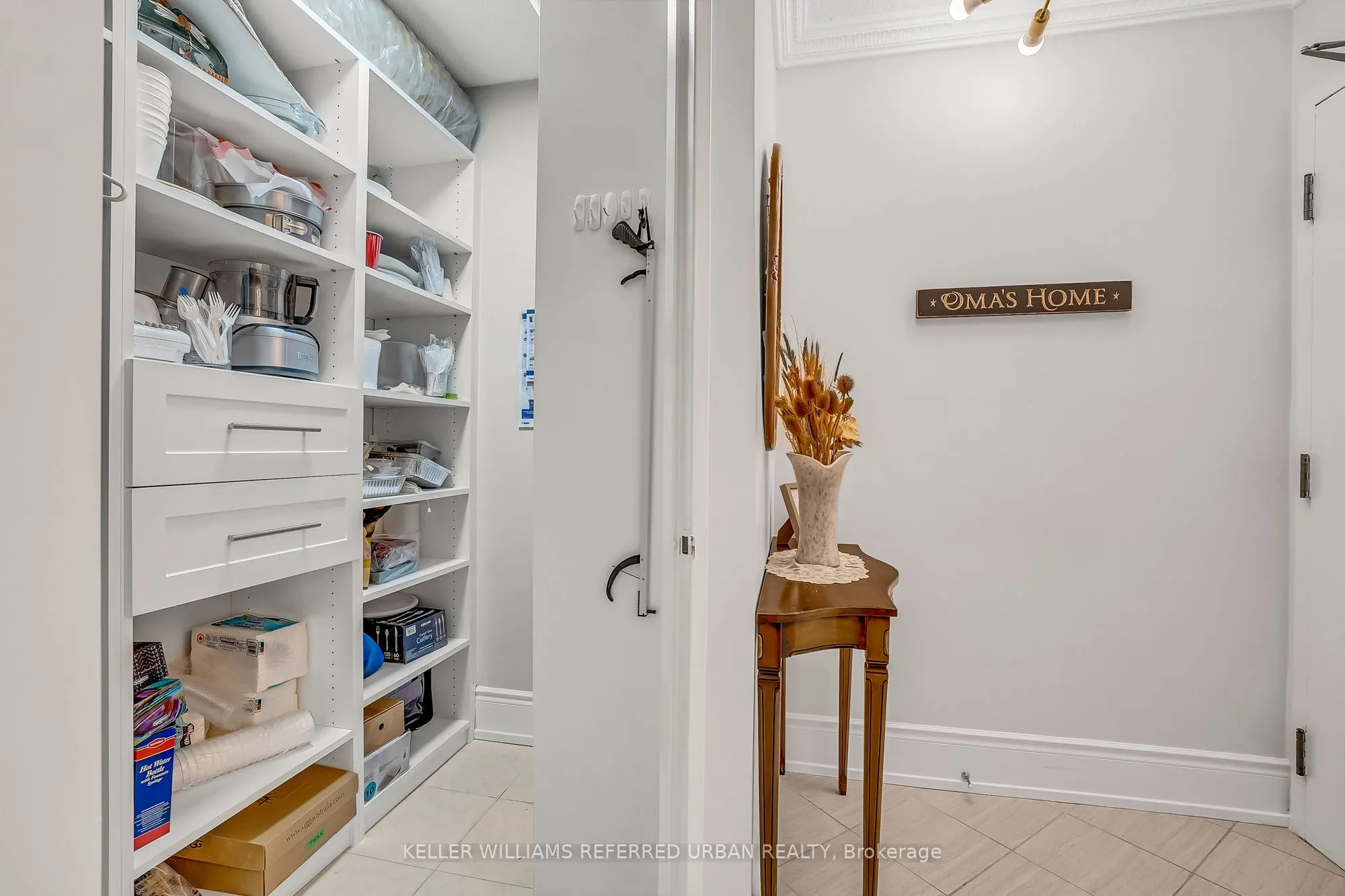 5444 Yonge Street, #1003