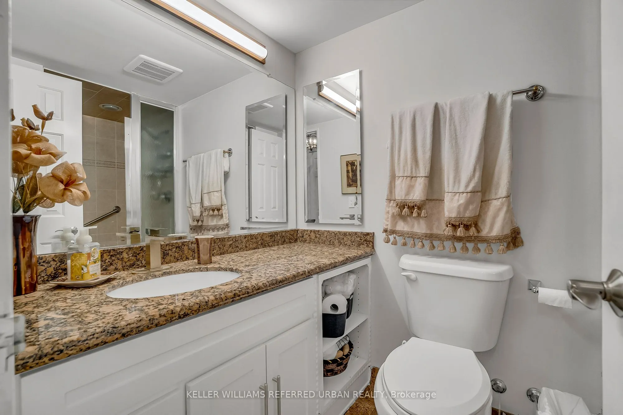 5444 Yonge Street, #1003