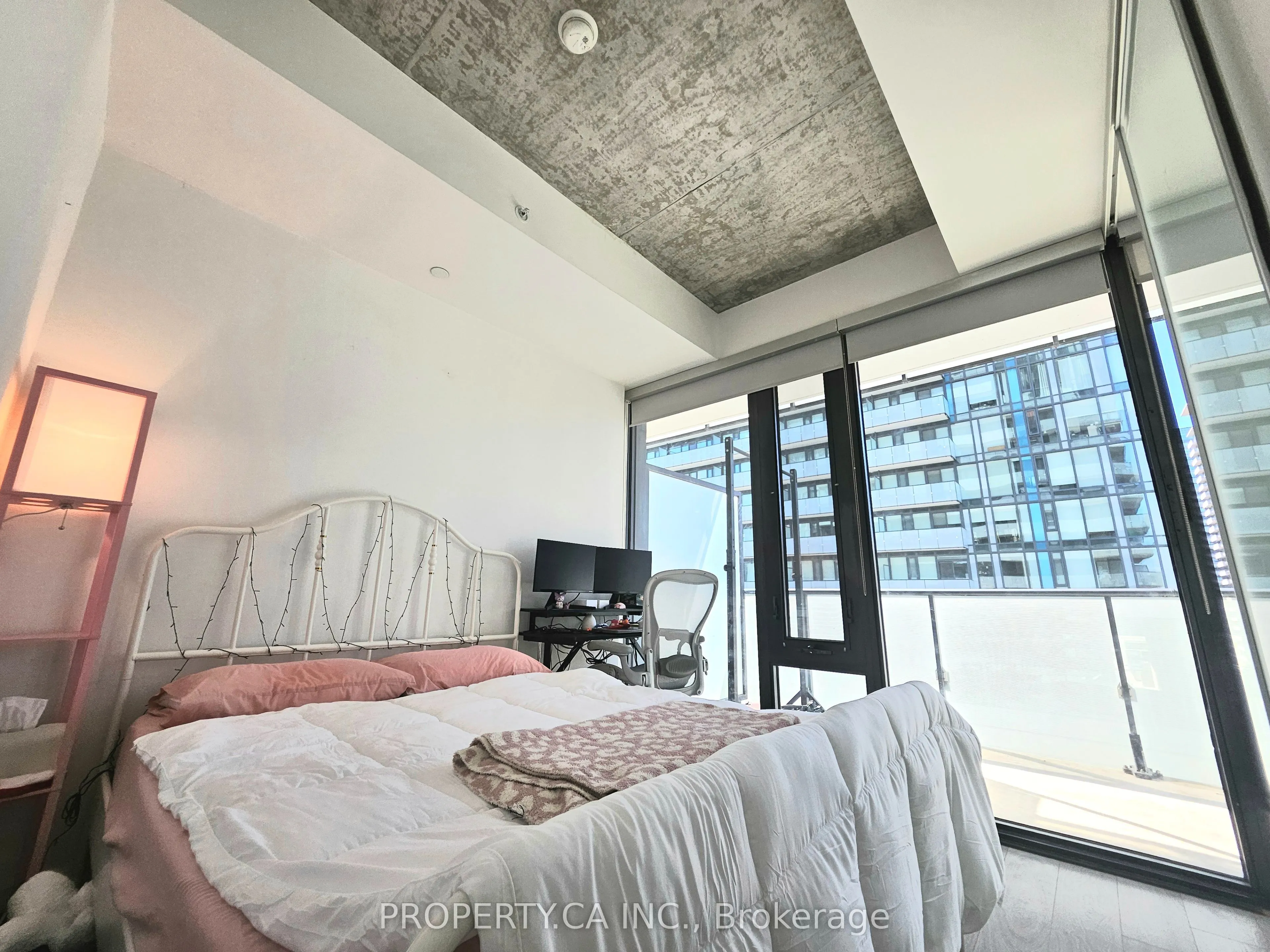 185 Roehampton Avenue, #803