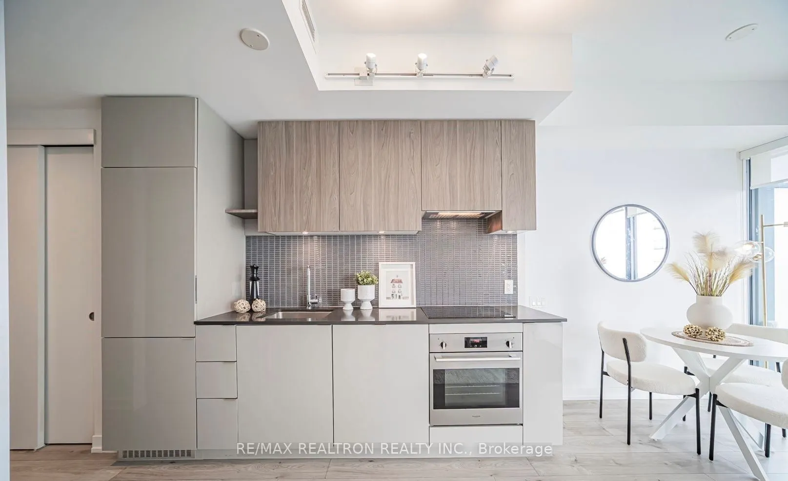 161 Roehampton Avenue, #2505