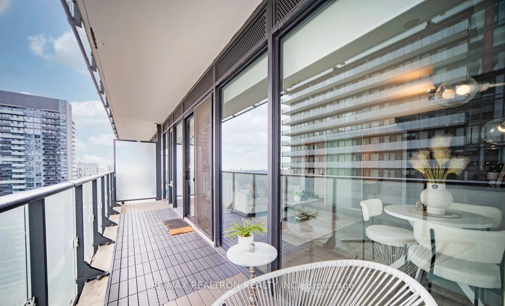 161 Roehampton Avenue, #2505