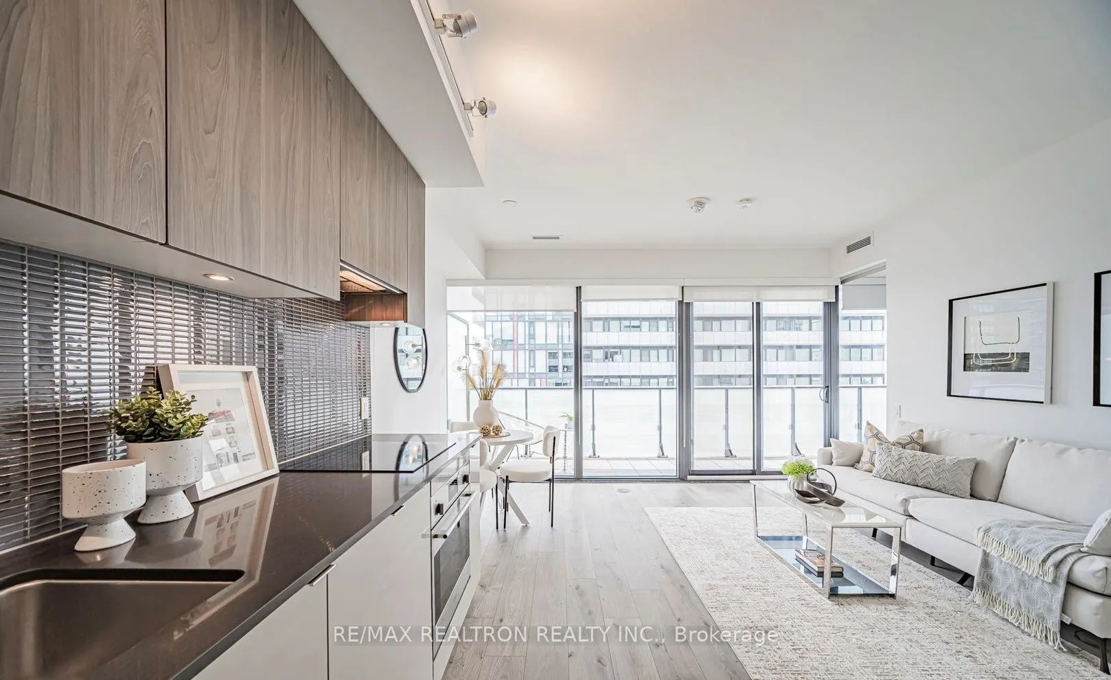 161 Roehampton Avenue, #2505