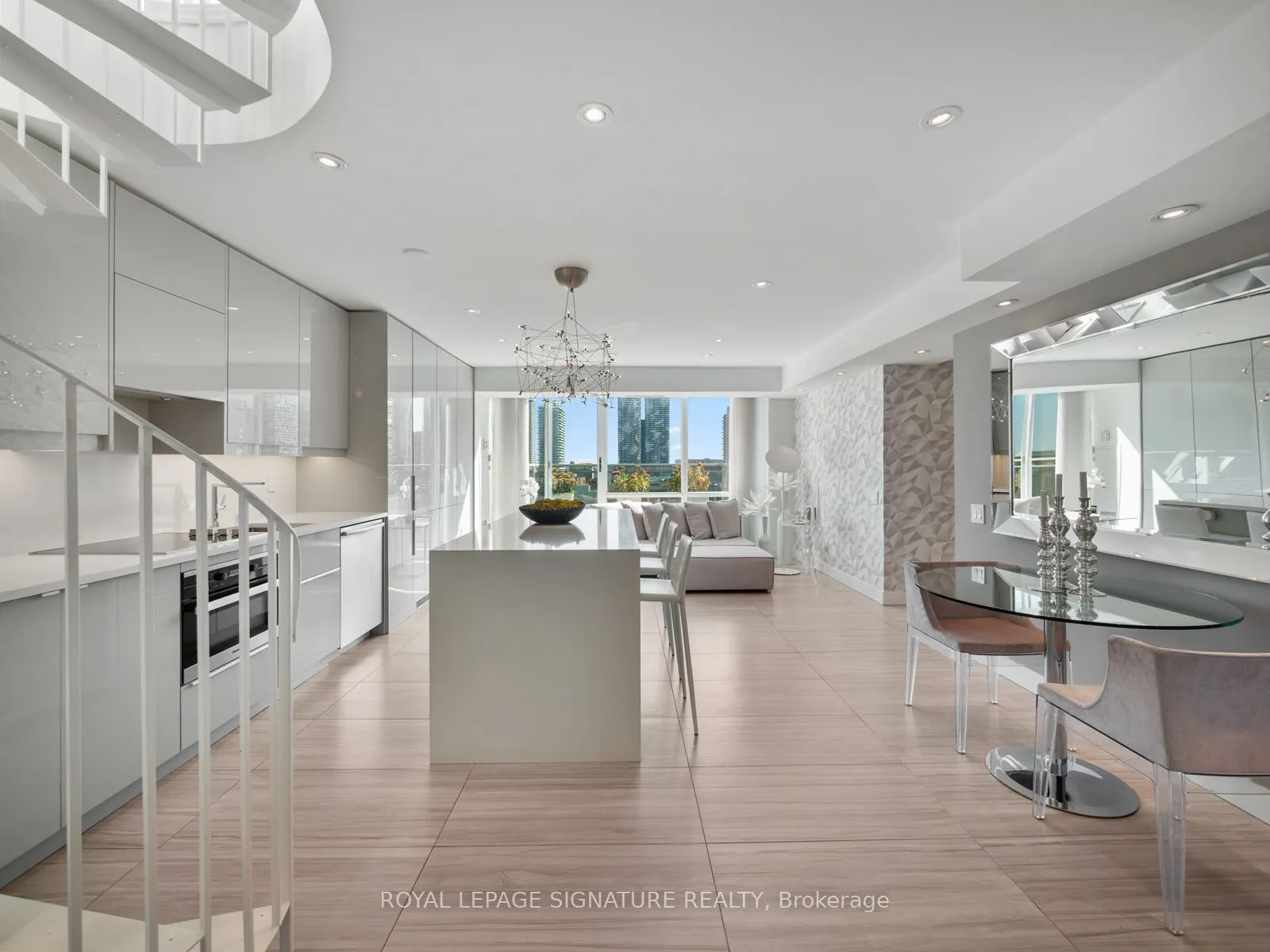 77 Lombard Street, #Ph03