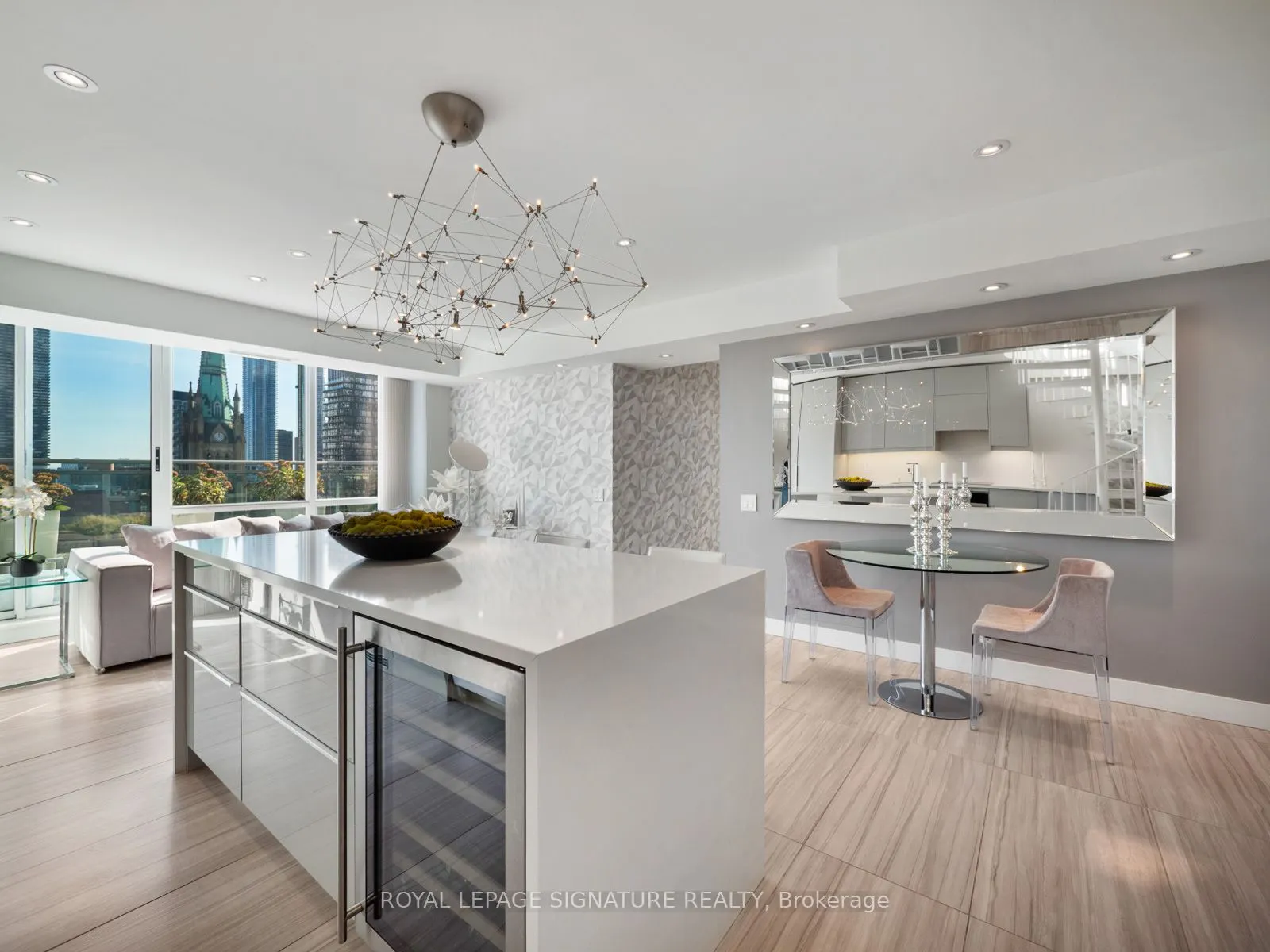 77 Lombard Street, #Ph03