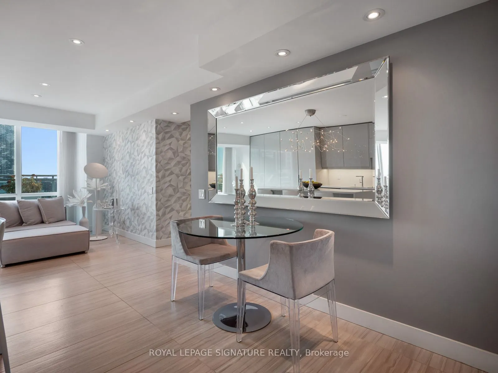 77 Lombard Street, #Ph03