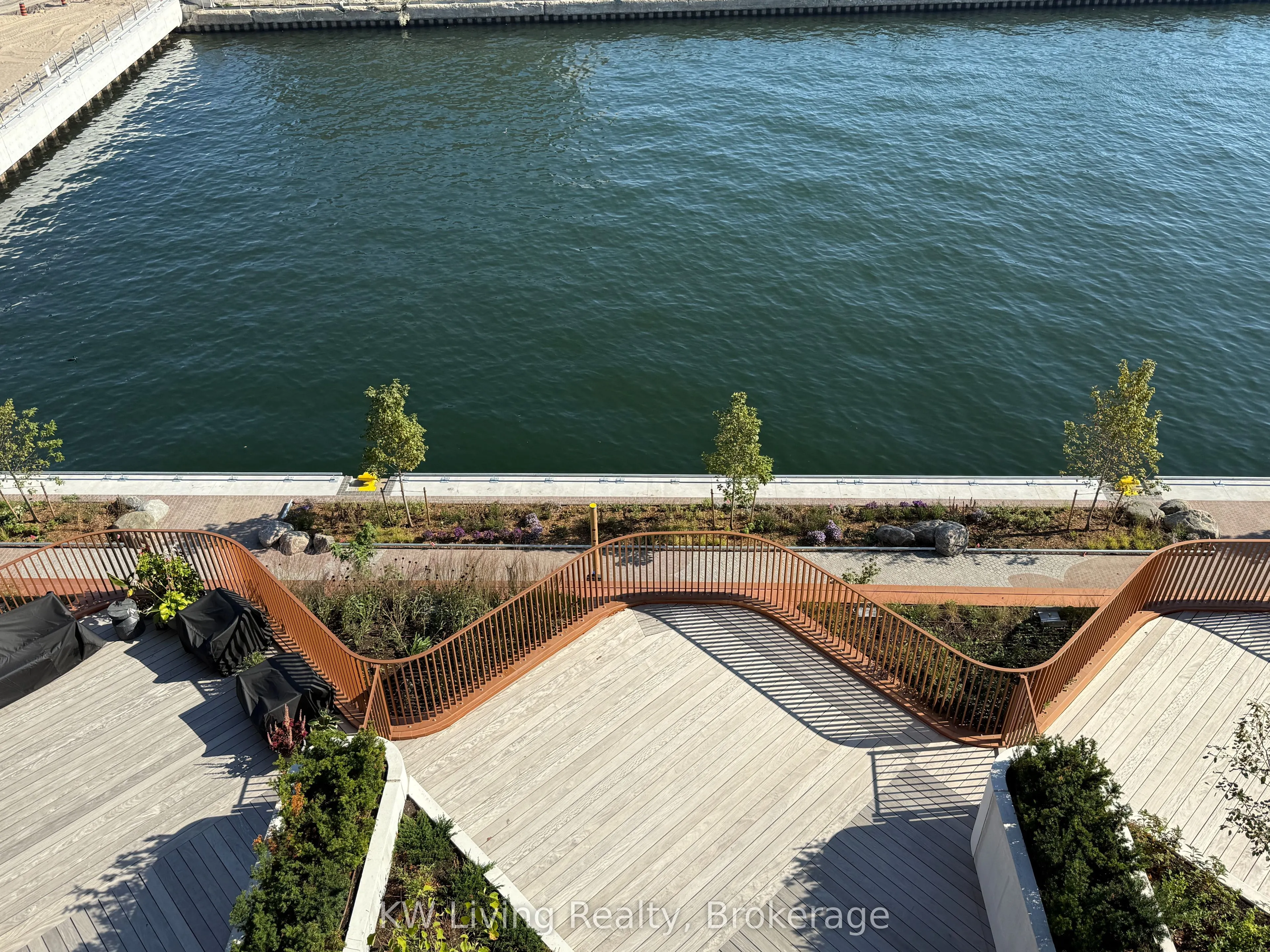 155 Merchants' Wharf, #604
